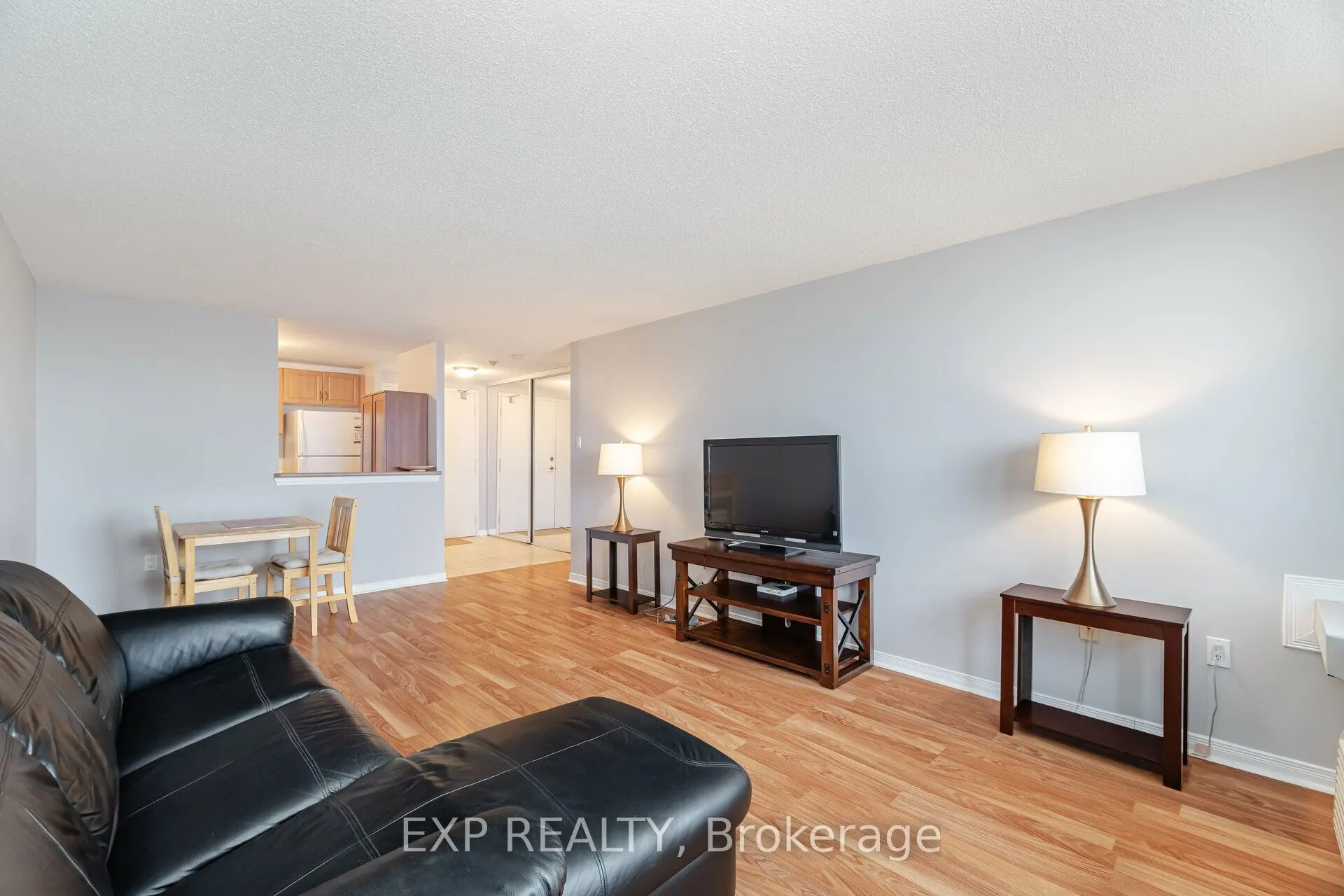 6720 Glen Erin Drive, #512