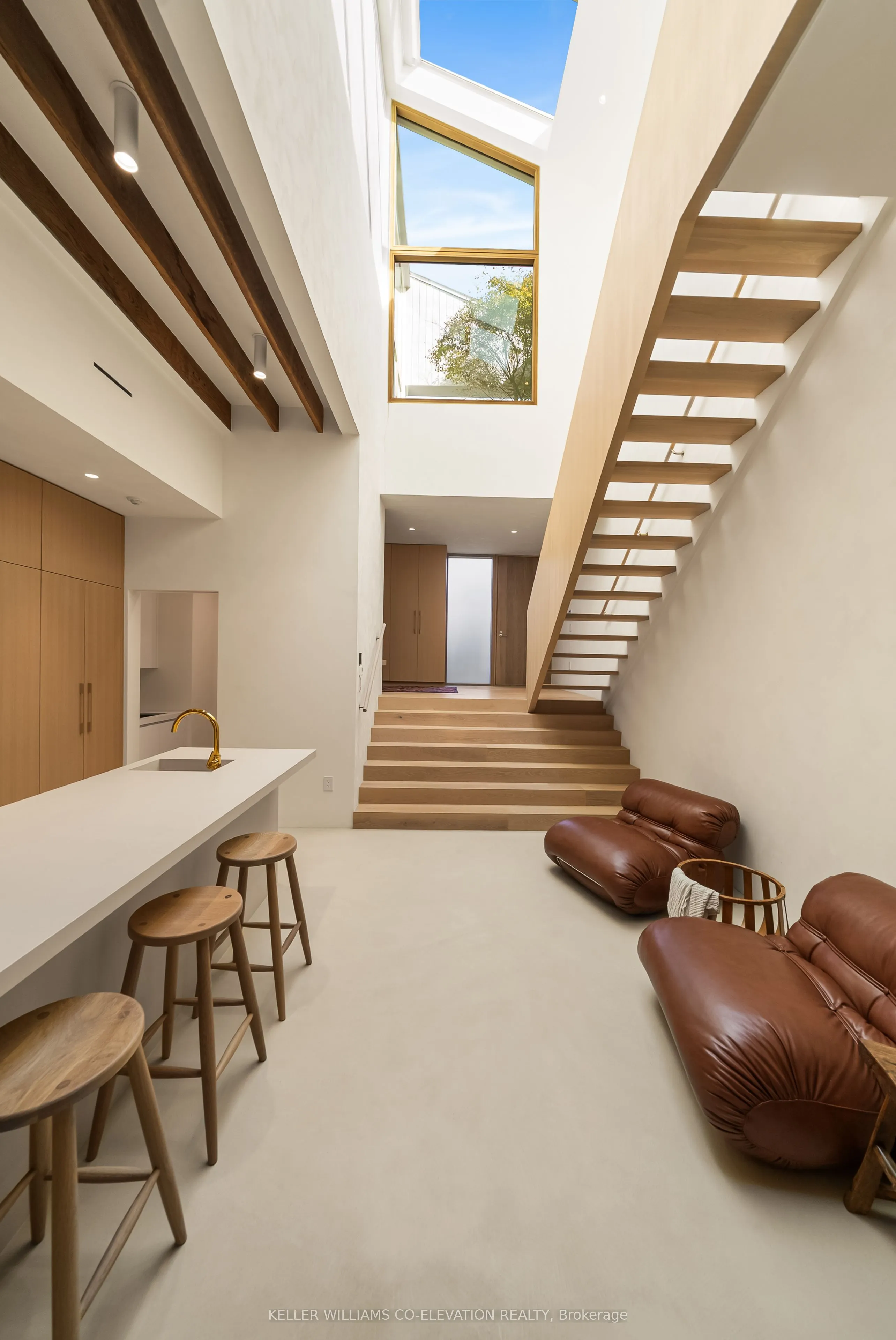 722 Lansdowne Avenue, #North Residence