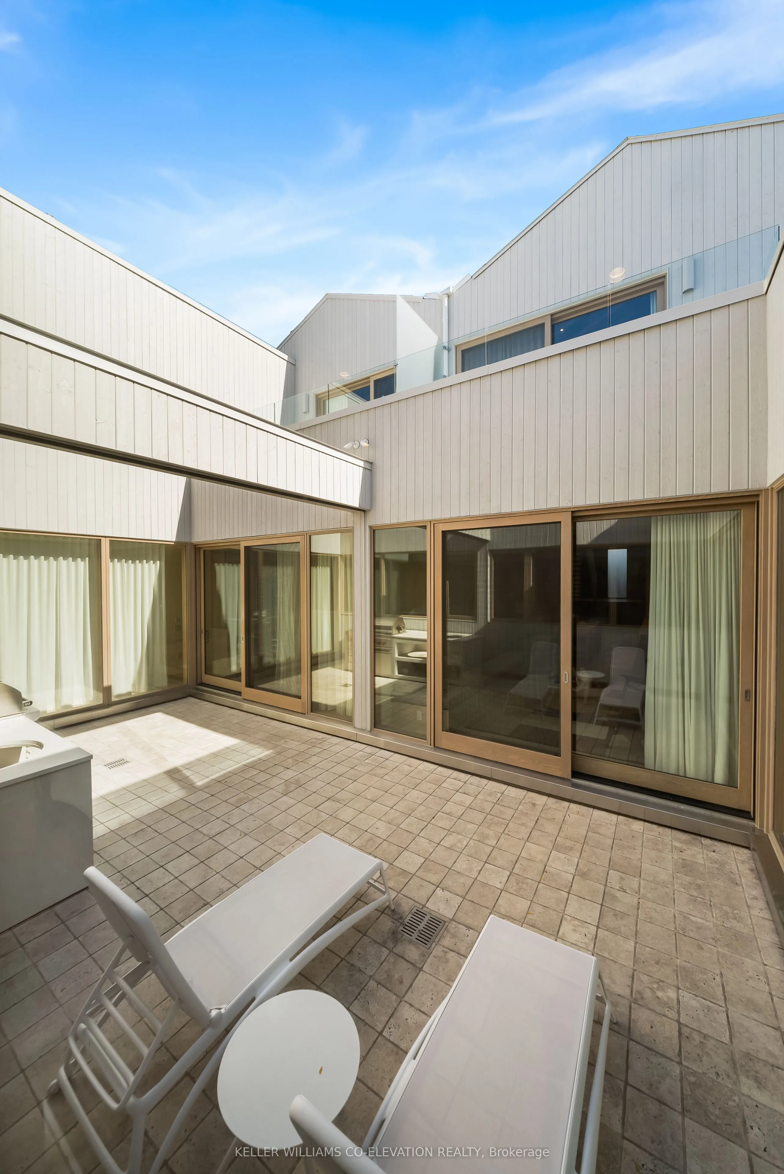 722 Lansdowne Avenue, #North Residence