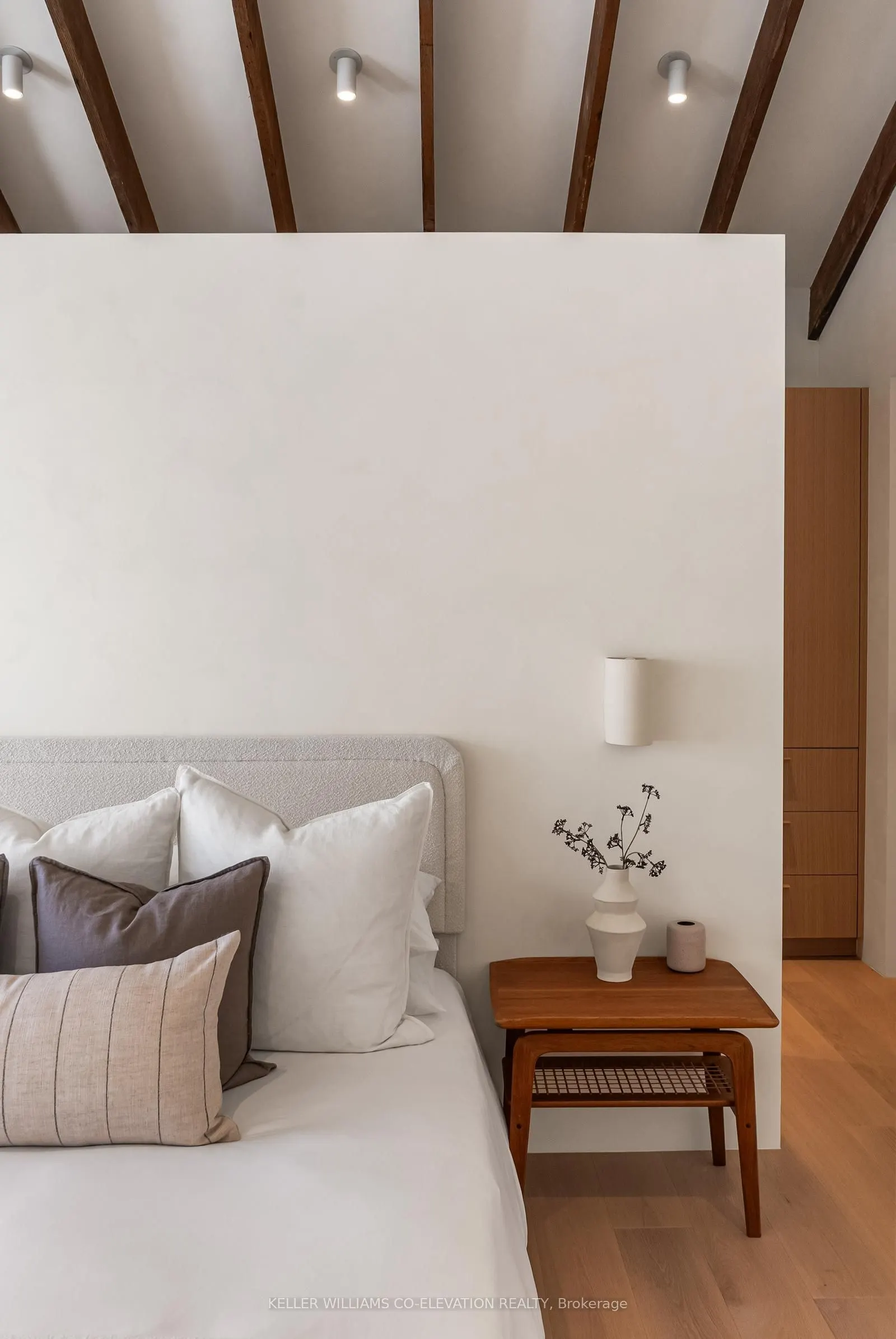 722 Lansdowne Avenue, #North Residence