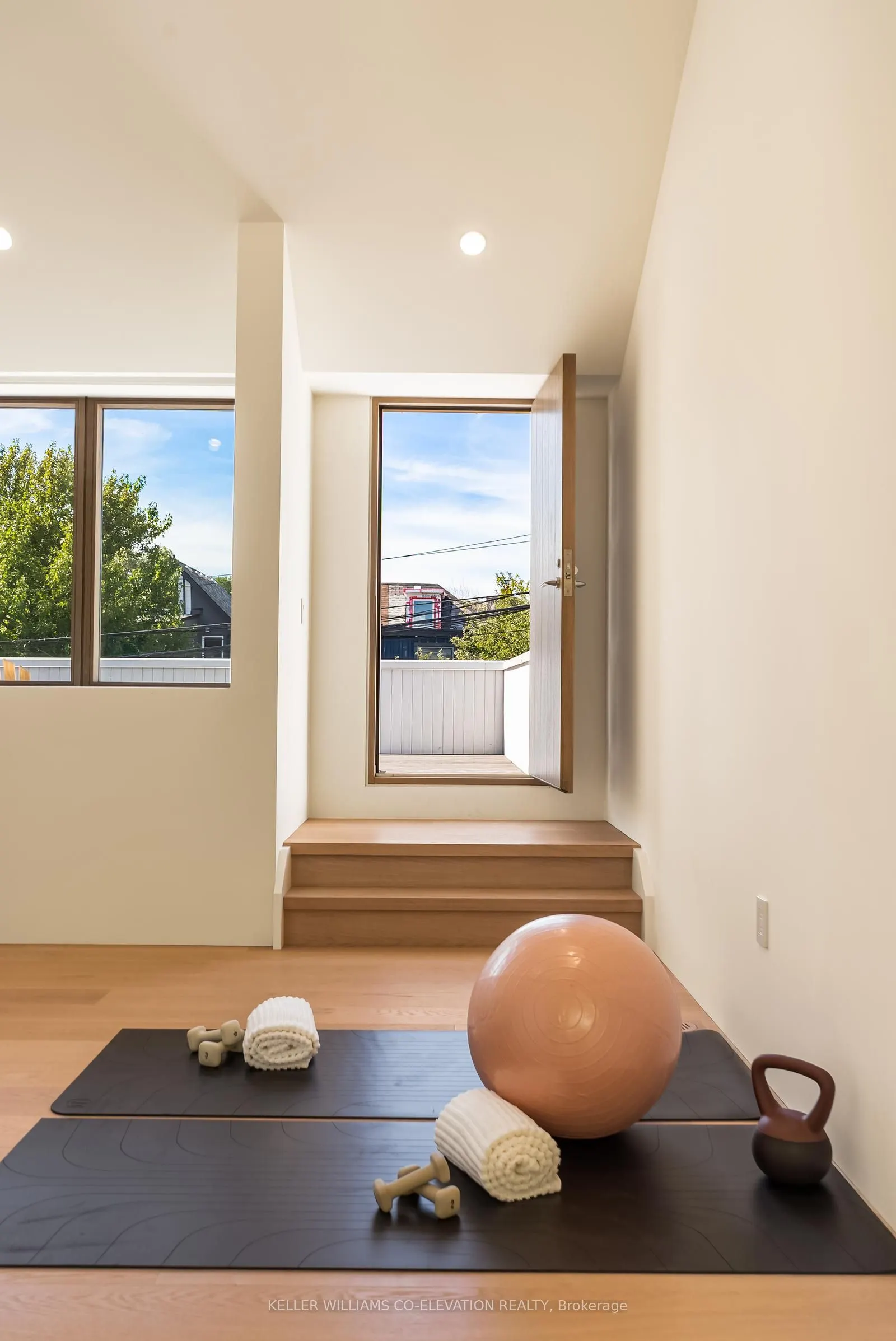 722 Lansdowne Avenue, #North Residence