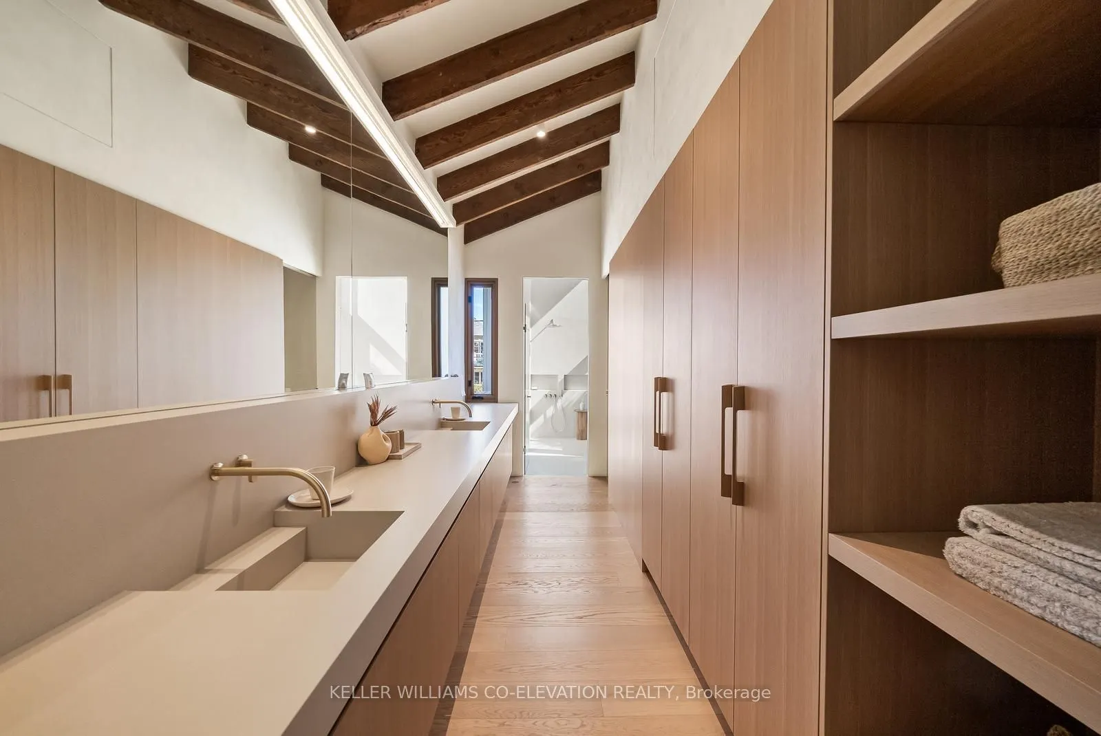 722 Lansdowne Avenue, #North Residence