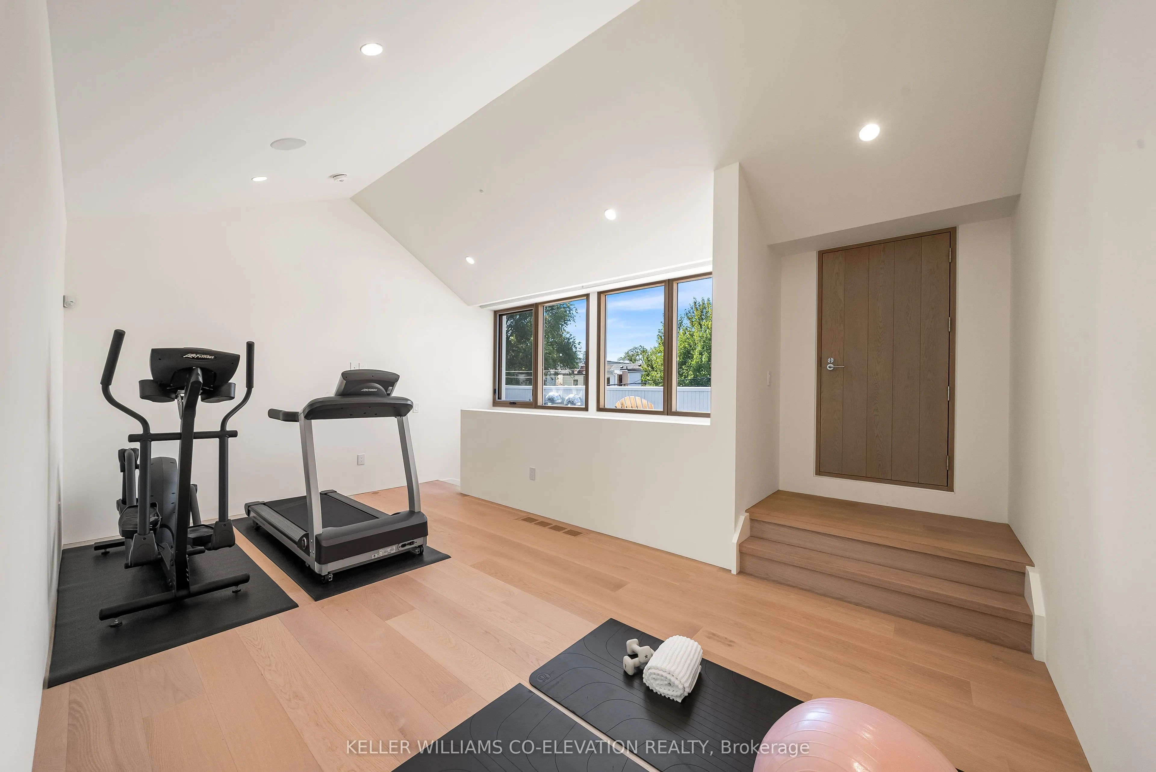 722 Lansdowne Avenue, #North Residence
