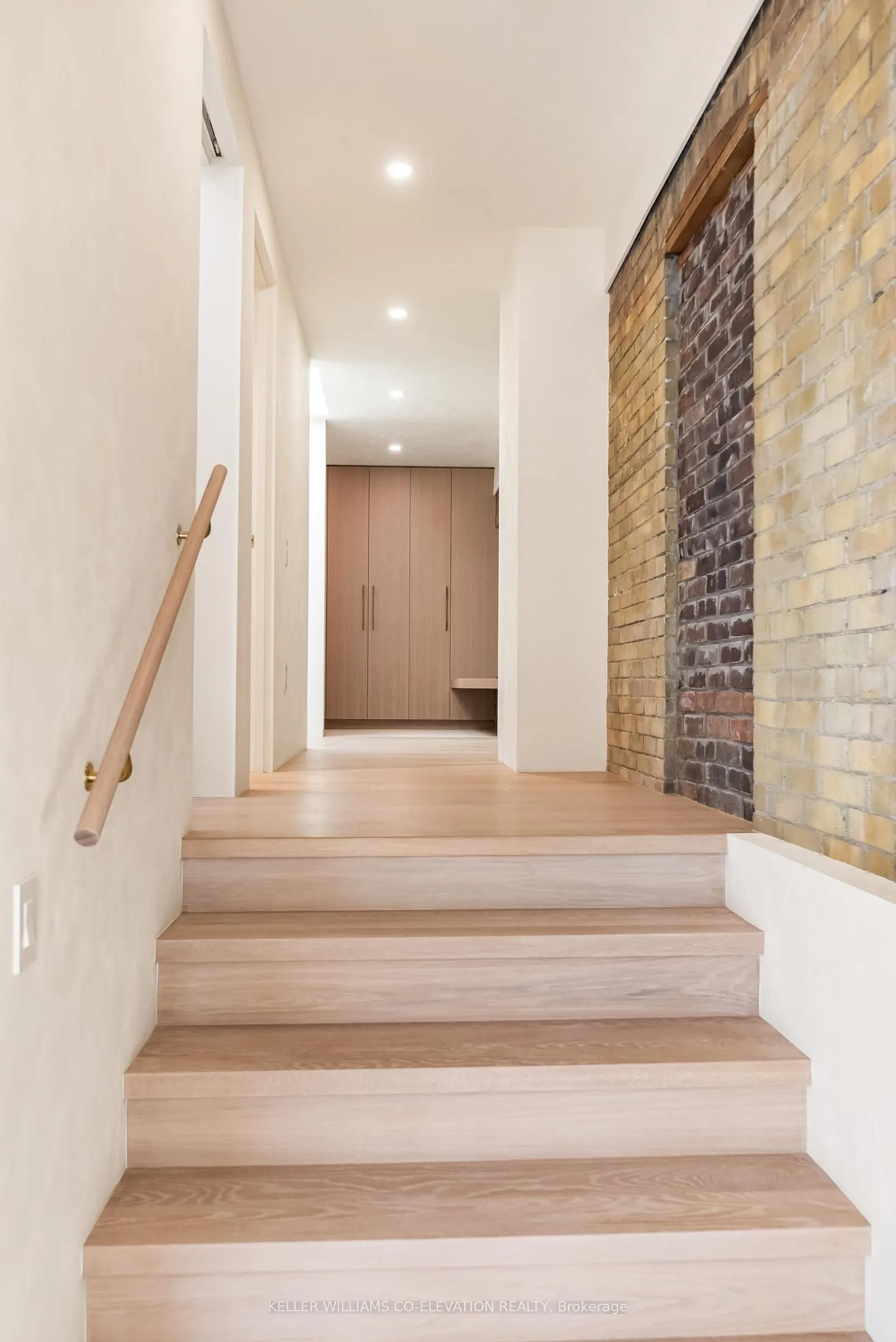 722 Lansdowne Avenue, #North Residence