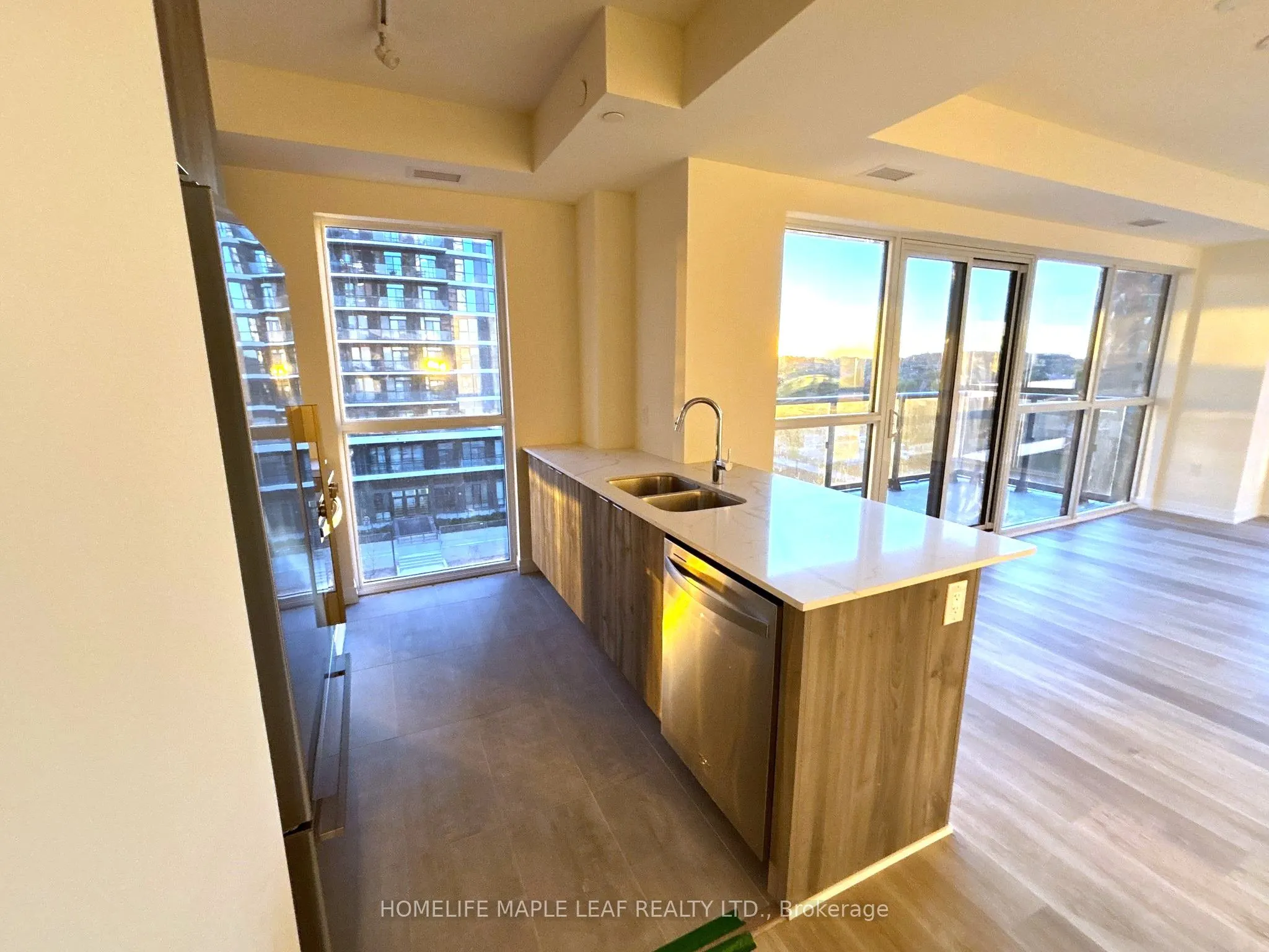 15 Watergarden Drive, #512