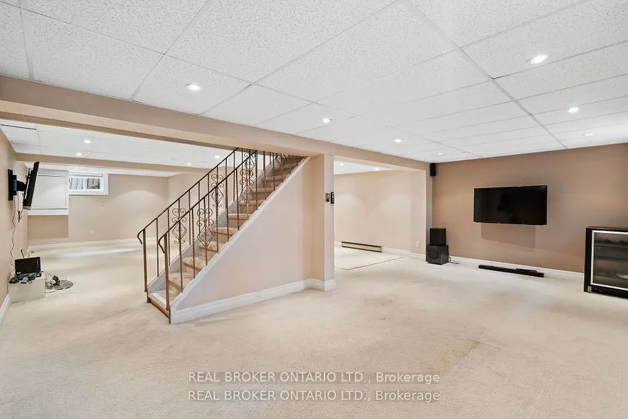 841 Fletcher Valley Crescent