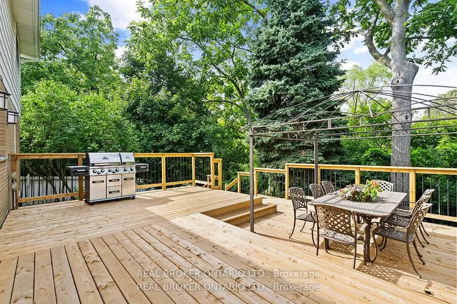 841 Fletcher Valley Crescent