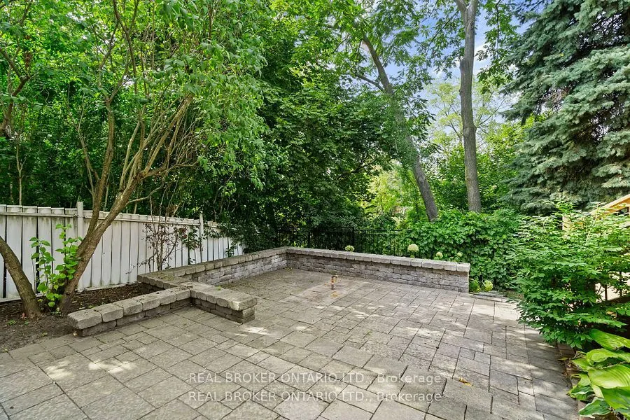 841 Fletcher Valley Crescent