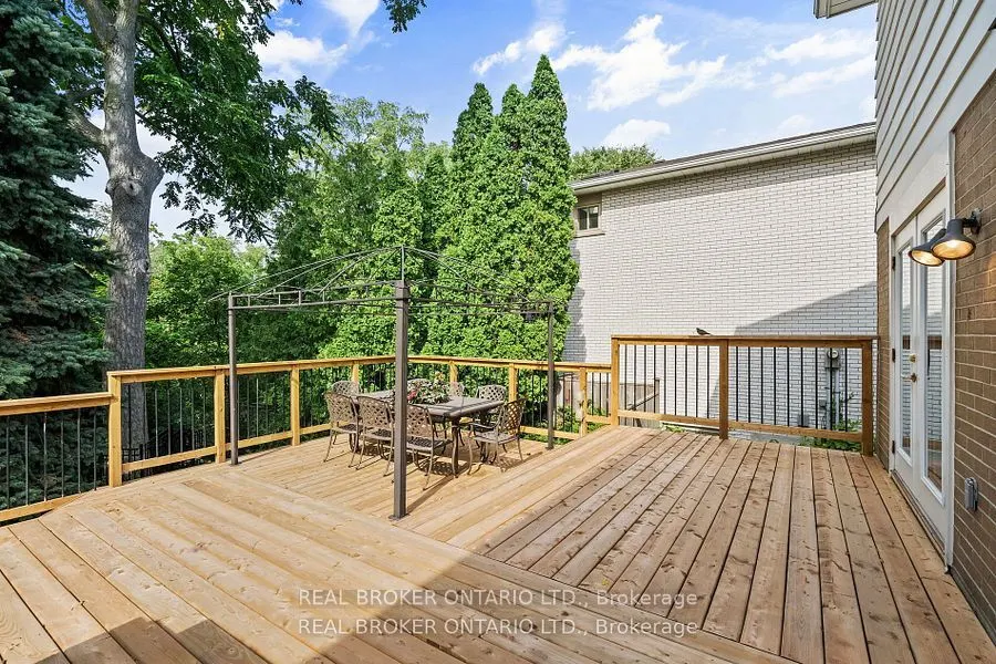 841 Fletcher Valley Crescent