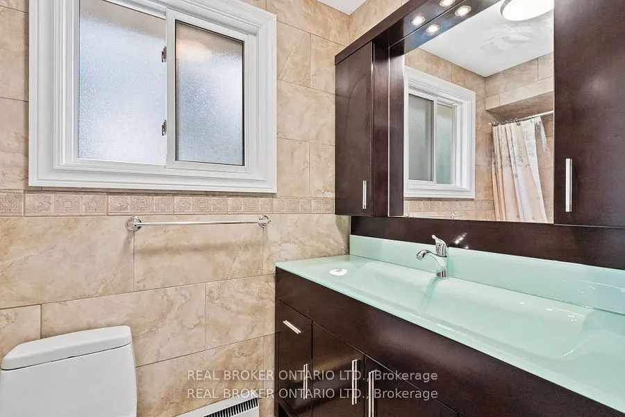 841 Fletcher Valley Crescent