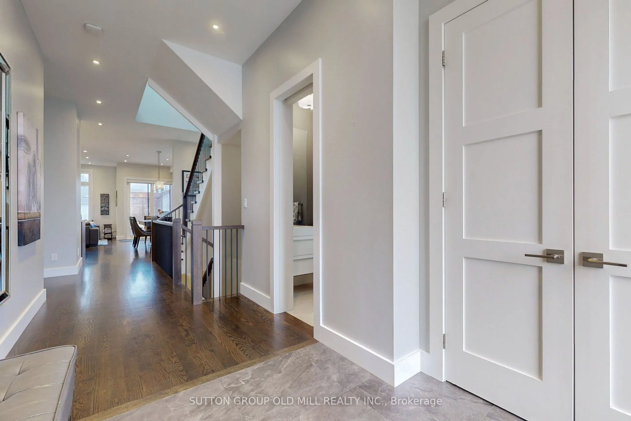 1086 Gardner Avenue