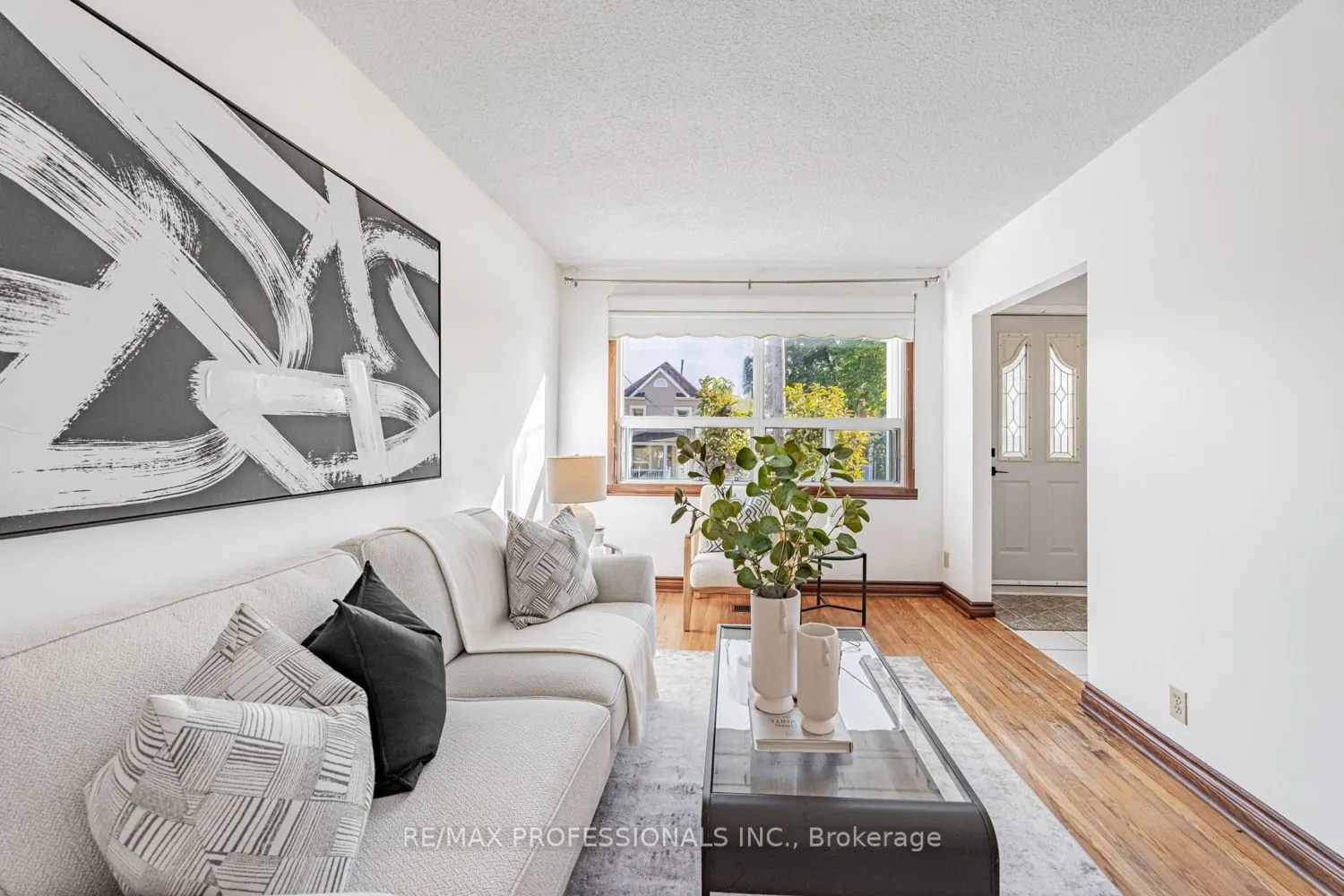 54 Holmesdale Crescent