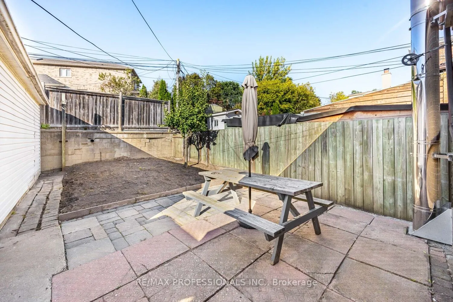54 Holmesdale Crescent