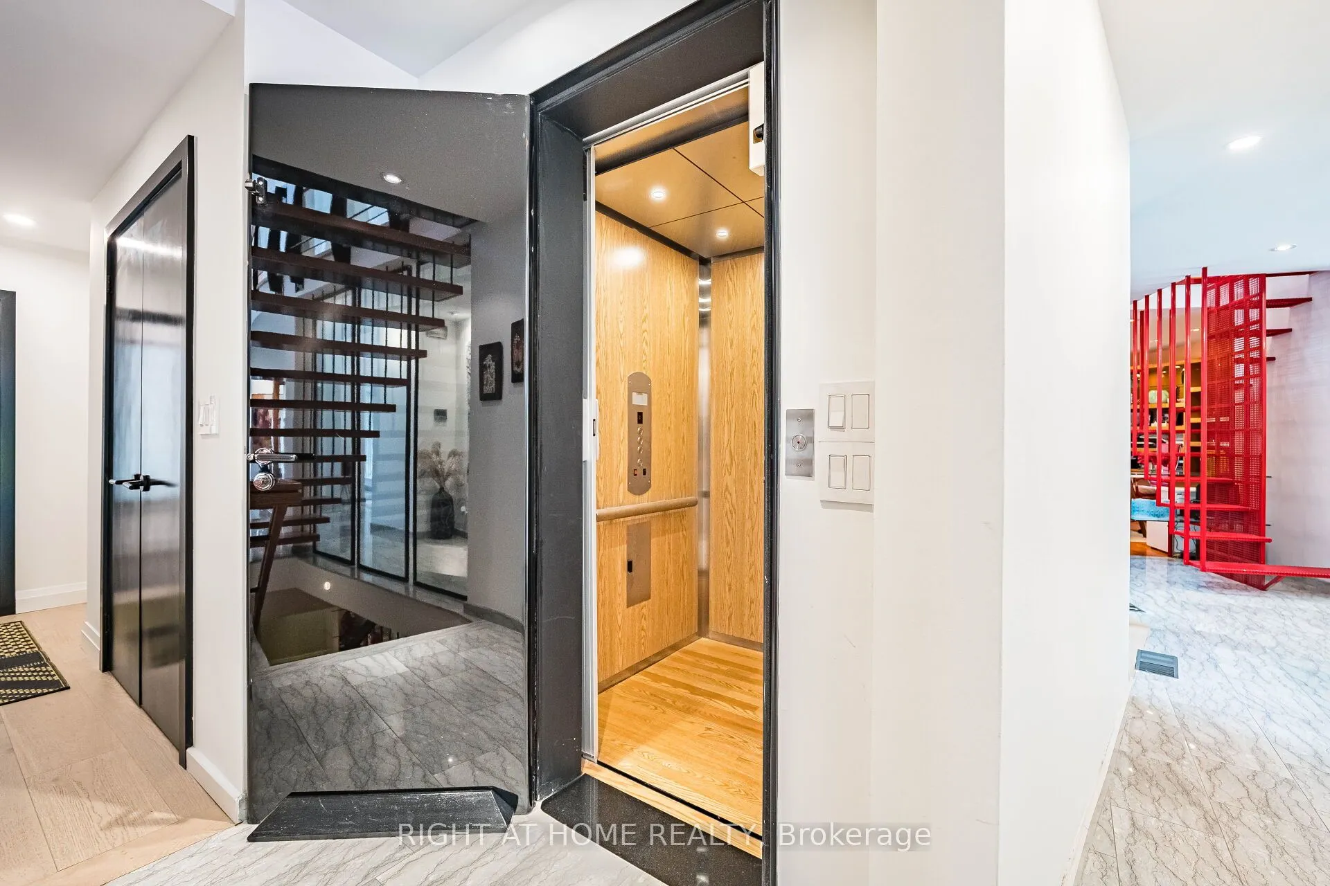 1 Friars Lane