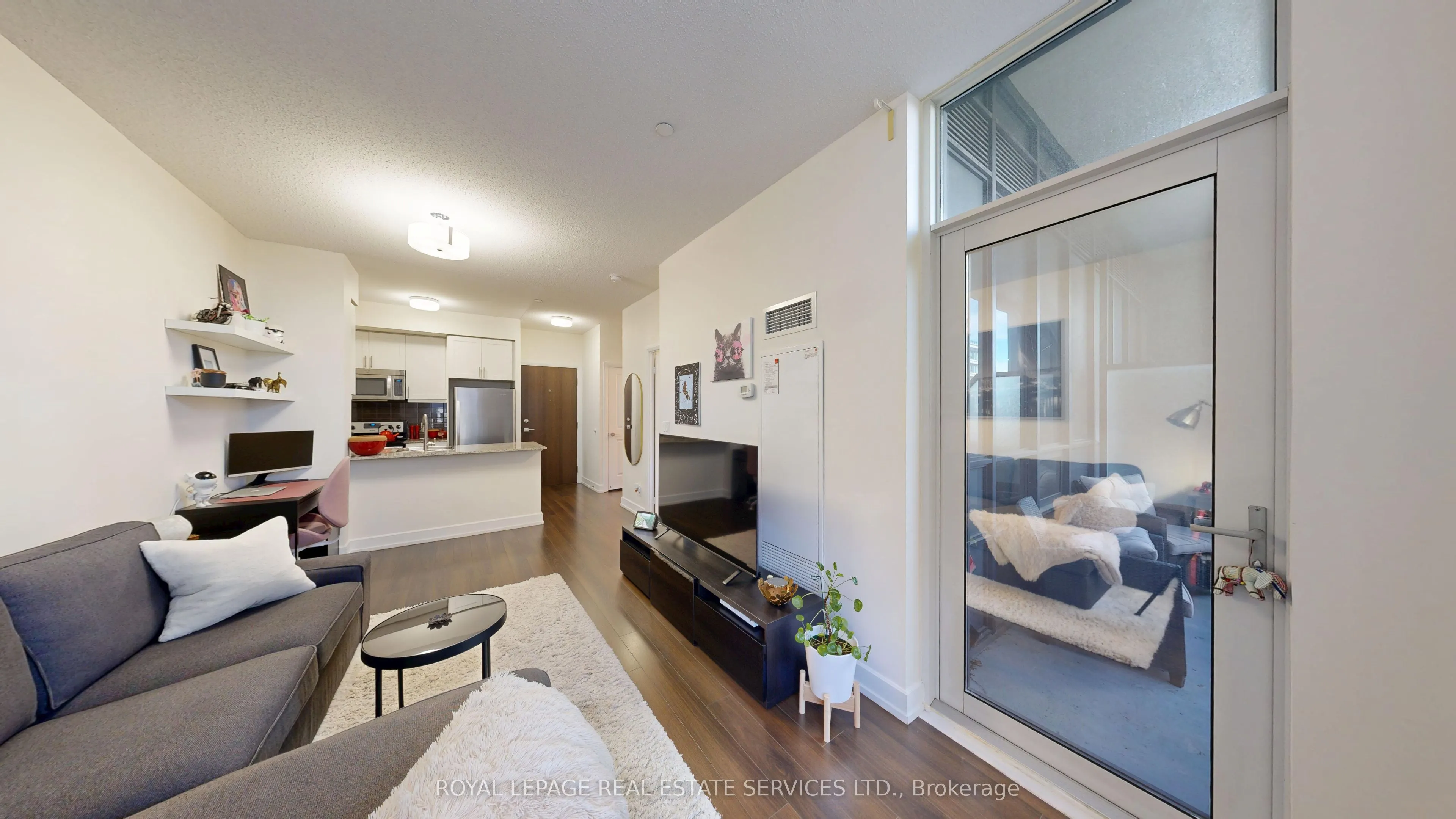 6 Eva Road, #216