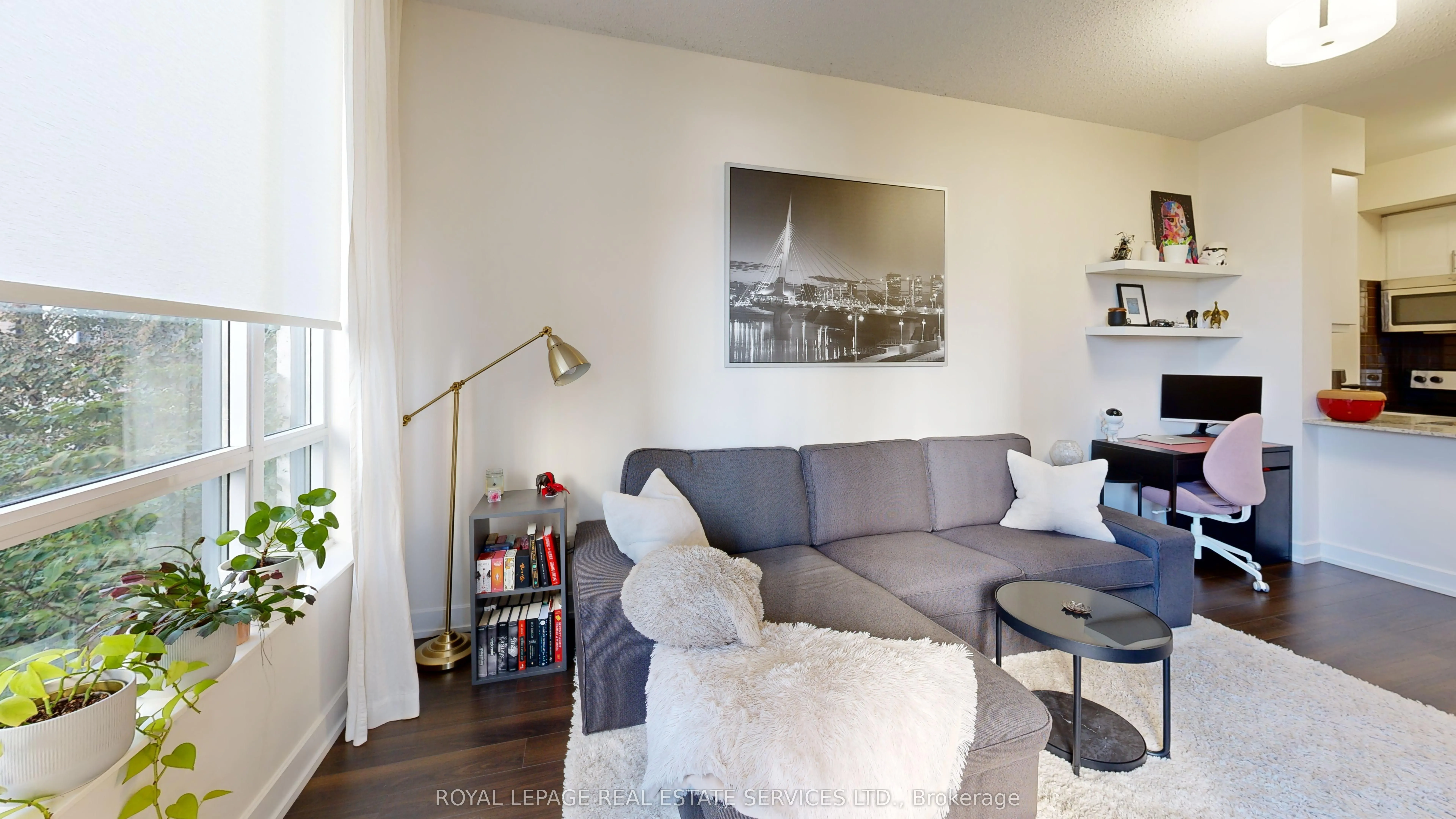 6 Eva Road, #216
