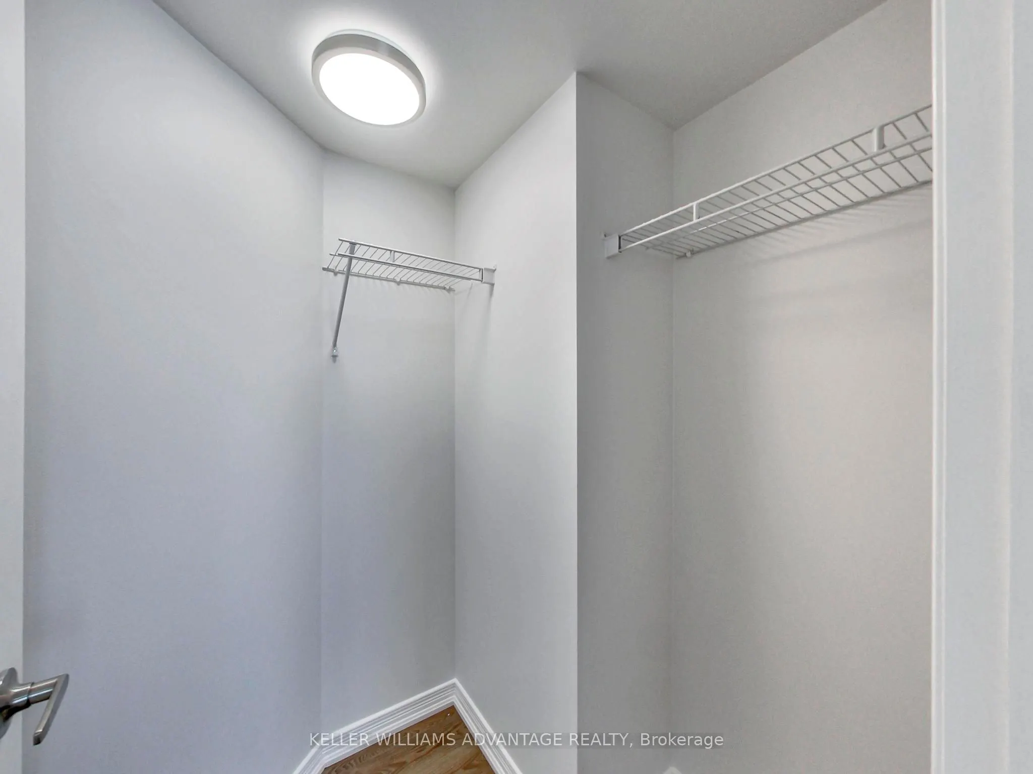 9 George Street, #2204