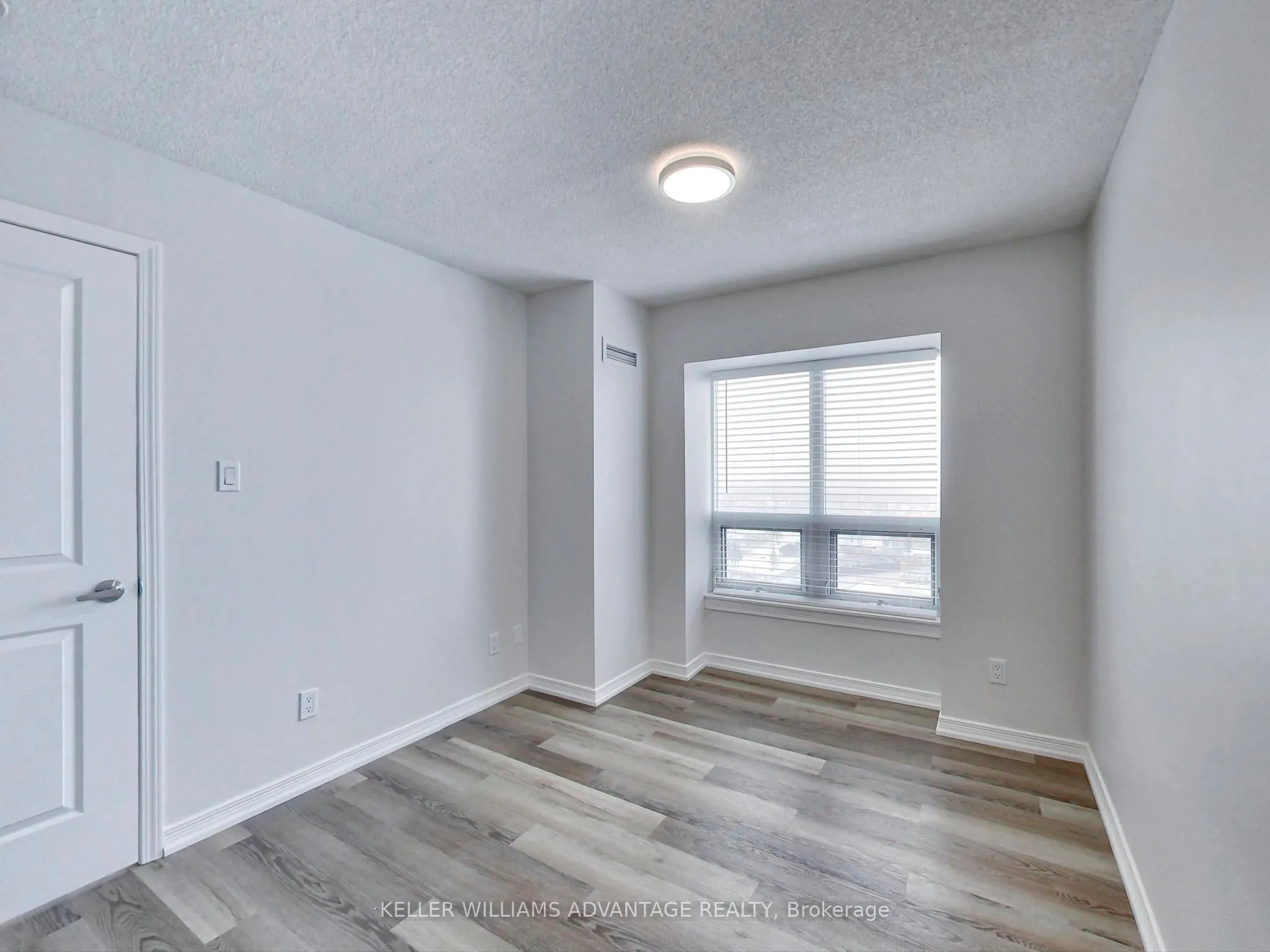 9 George Street, #2204