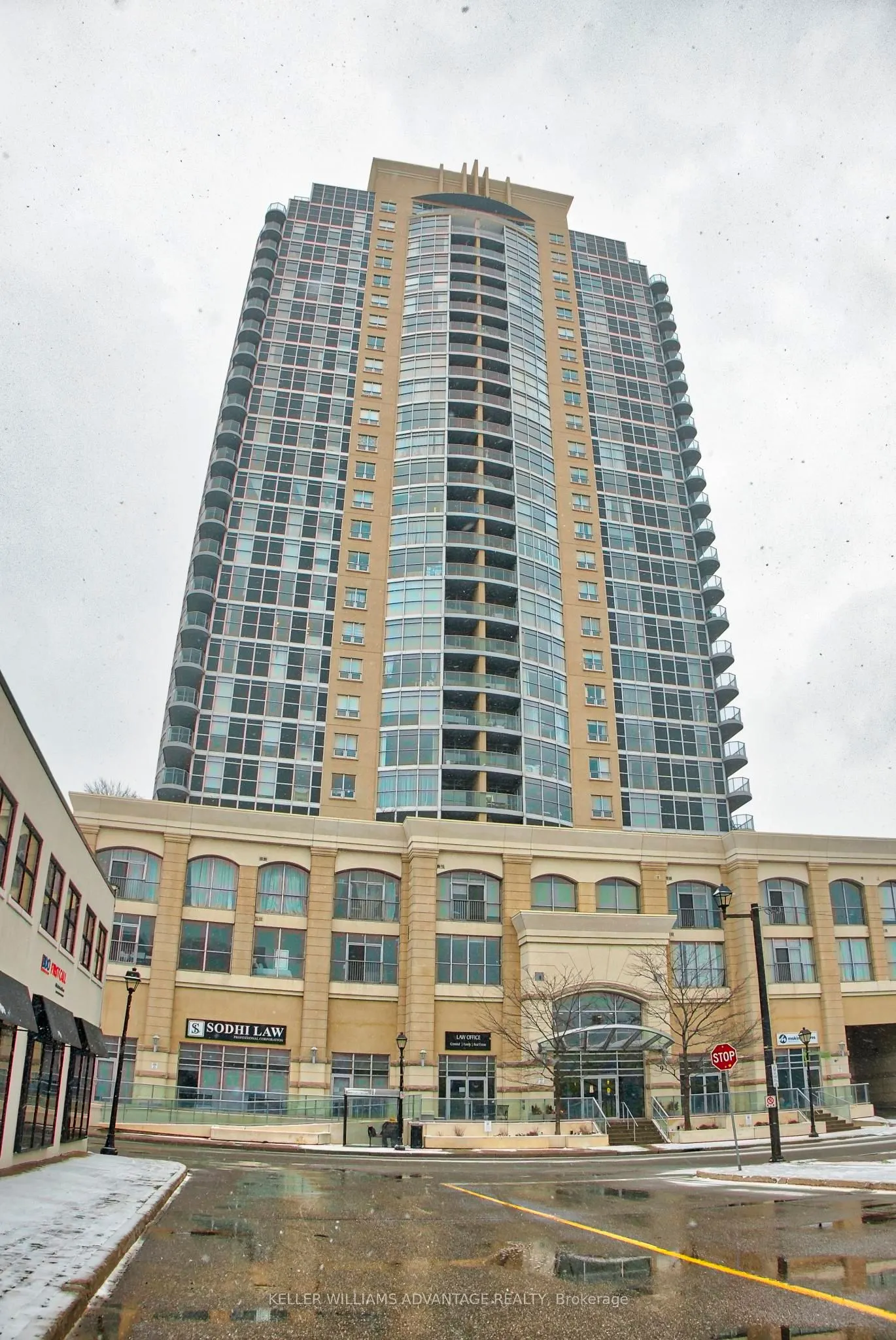 9 George Street, #2204