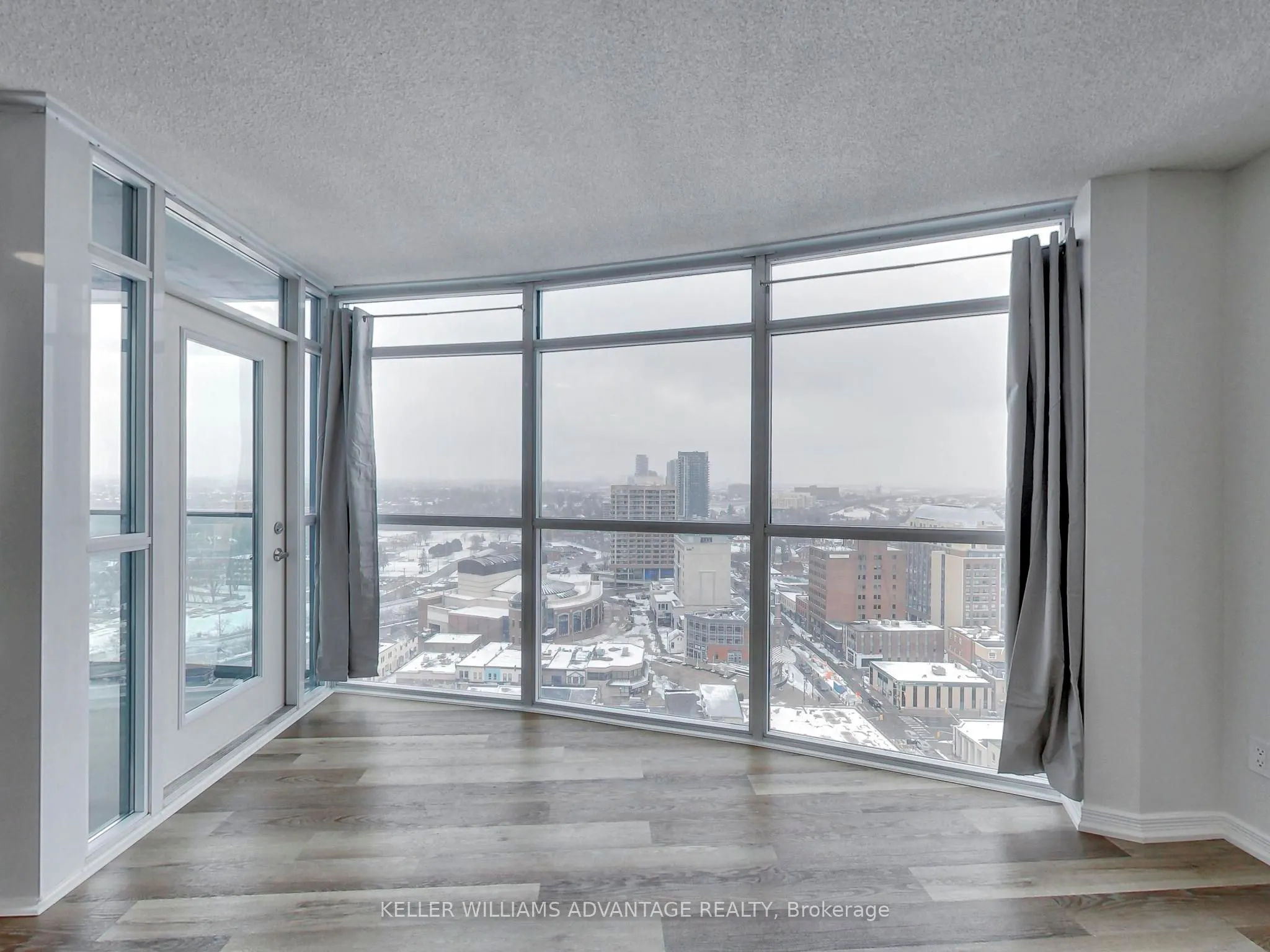 9 George Street, #2204
