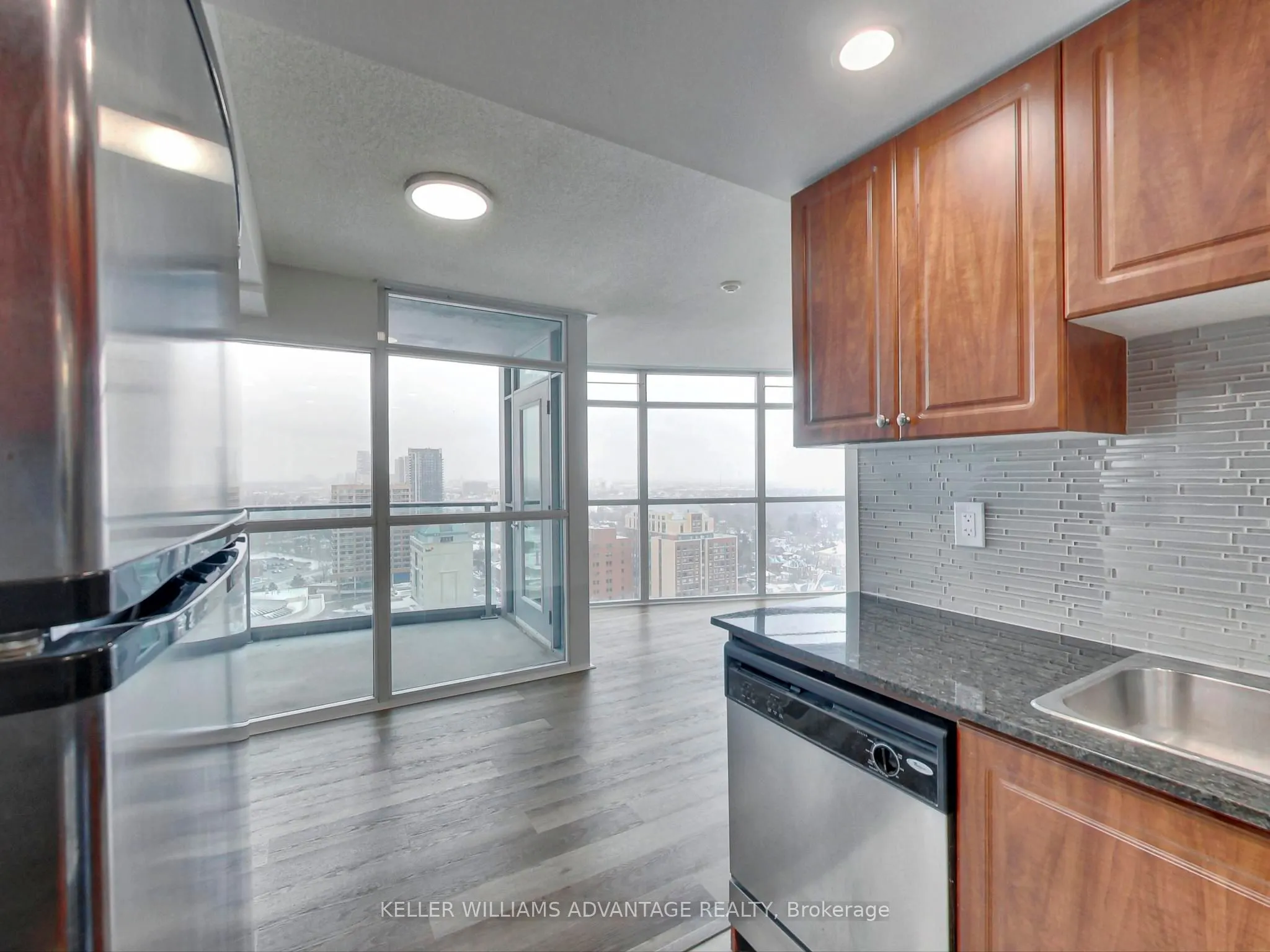 9 George Street, #2204
