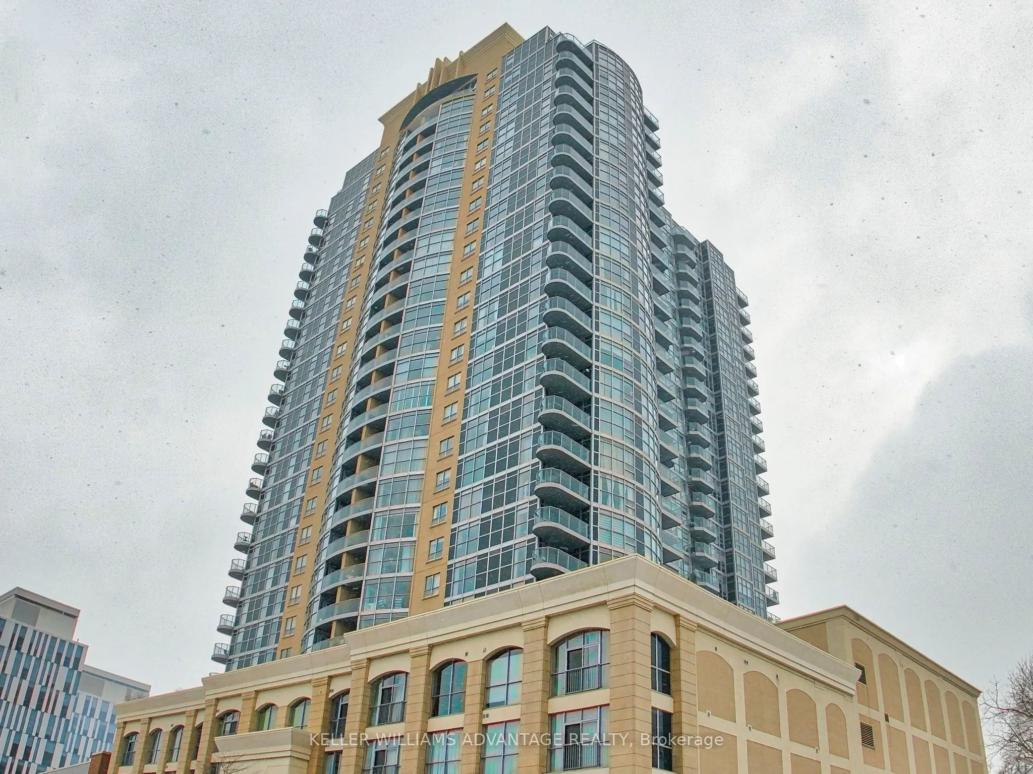 9 George Street, #2204