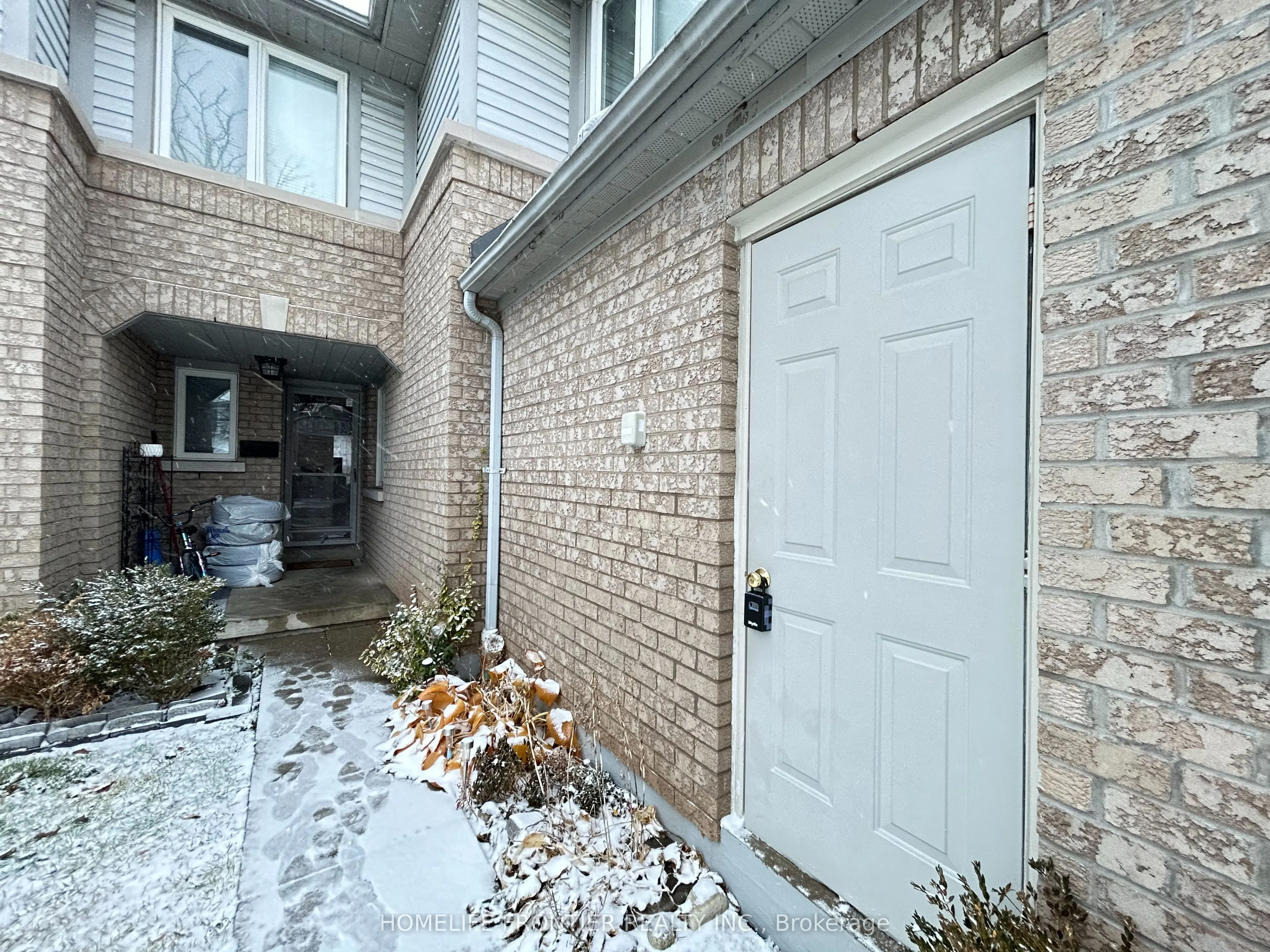 2555 Thomas Street, #36