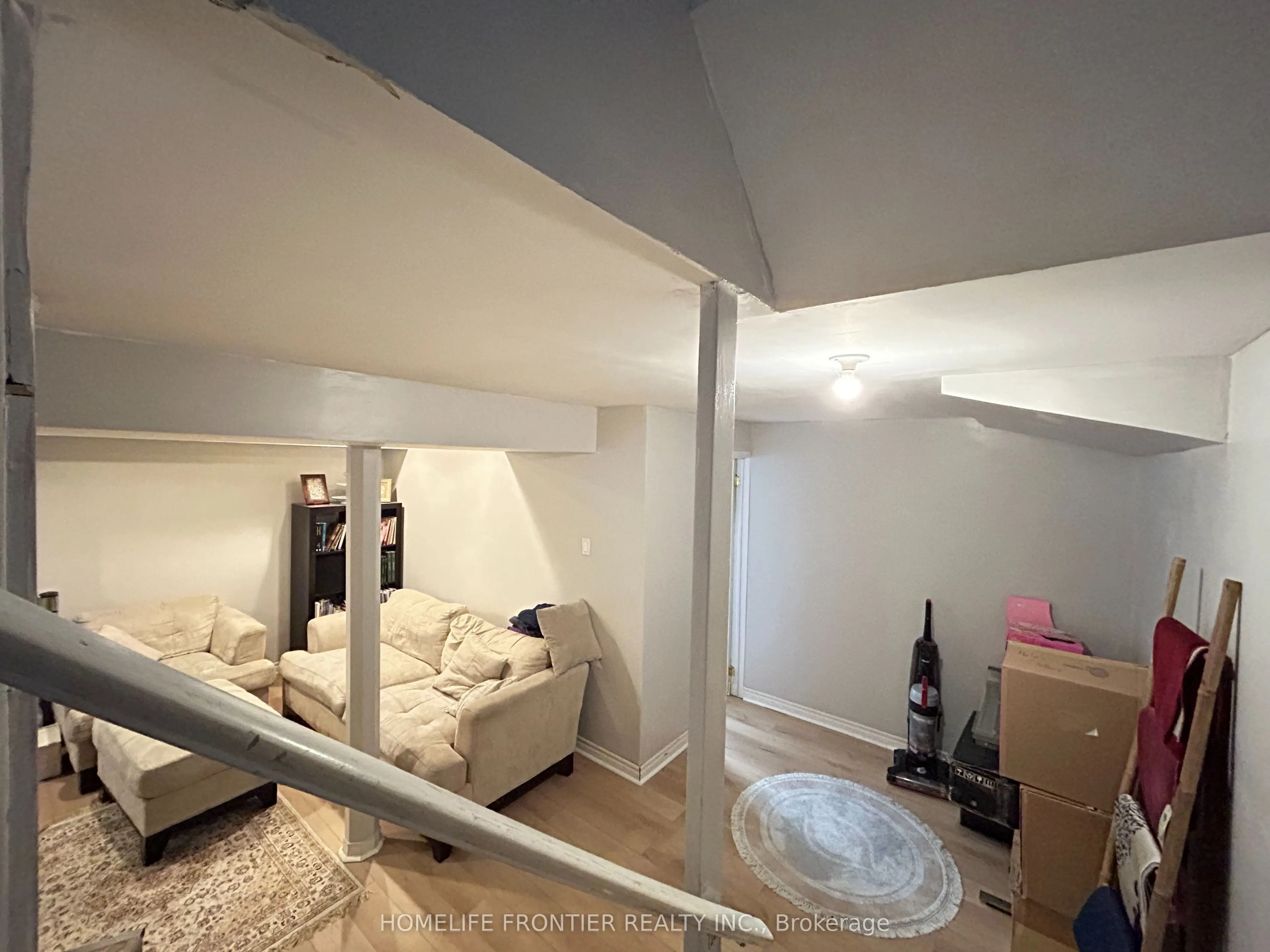 2555 Thomas Street, #36