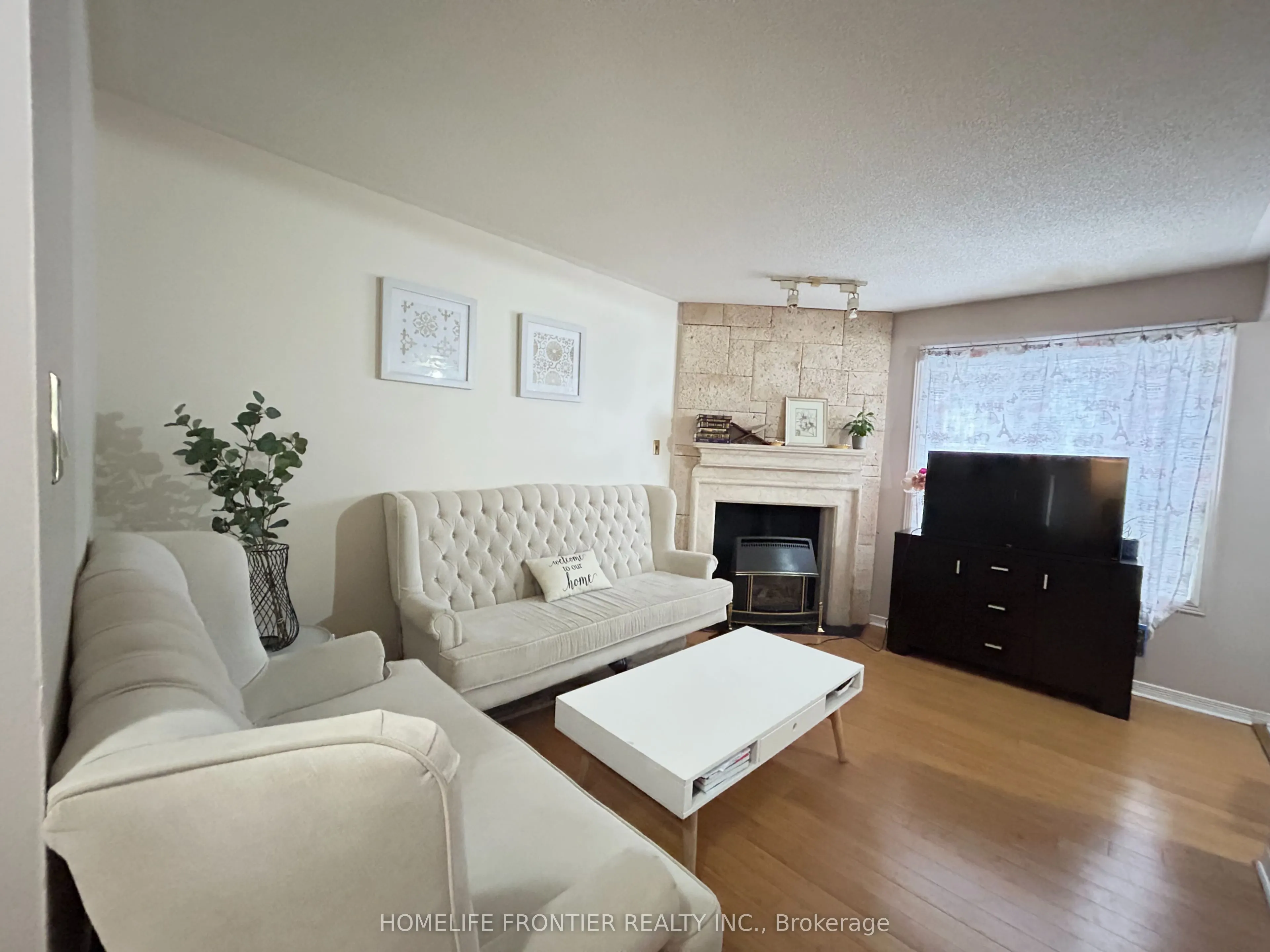 2555 Thomas Street, #36