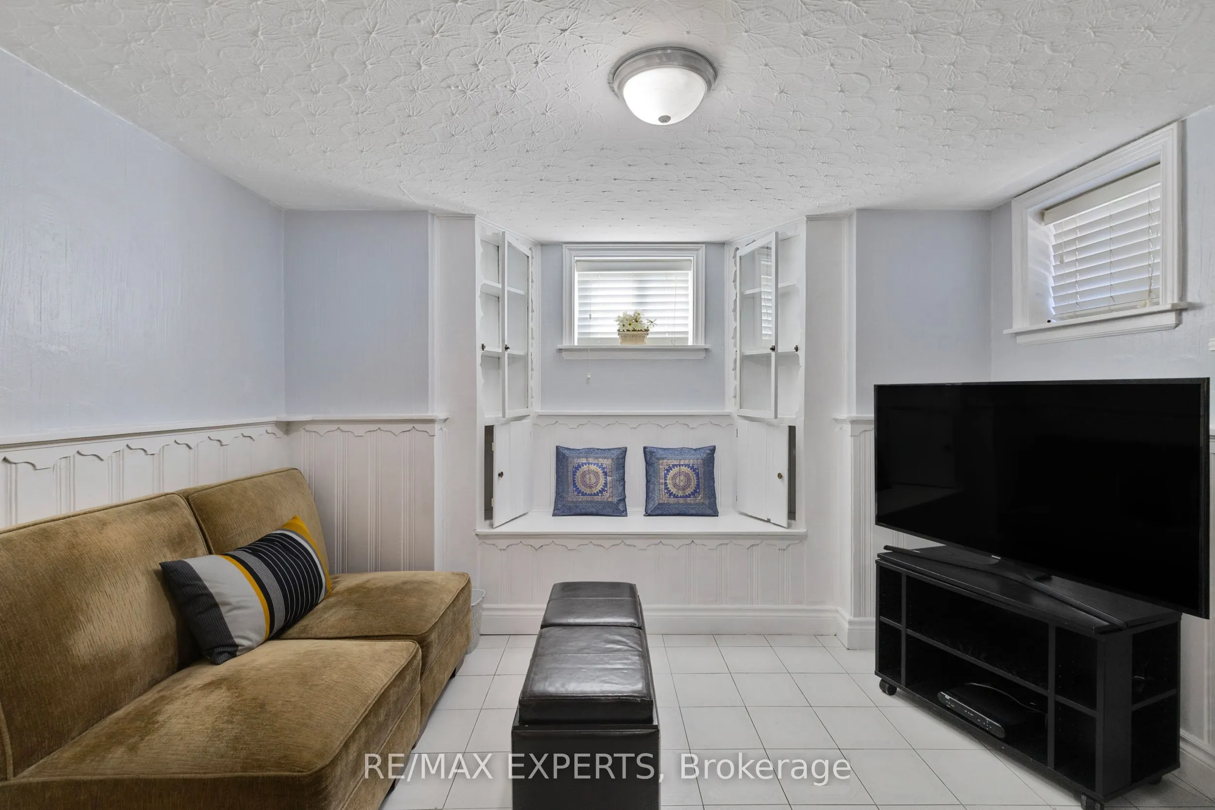 114 Trowell Avenue, #Lower