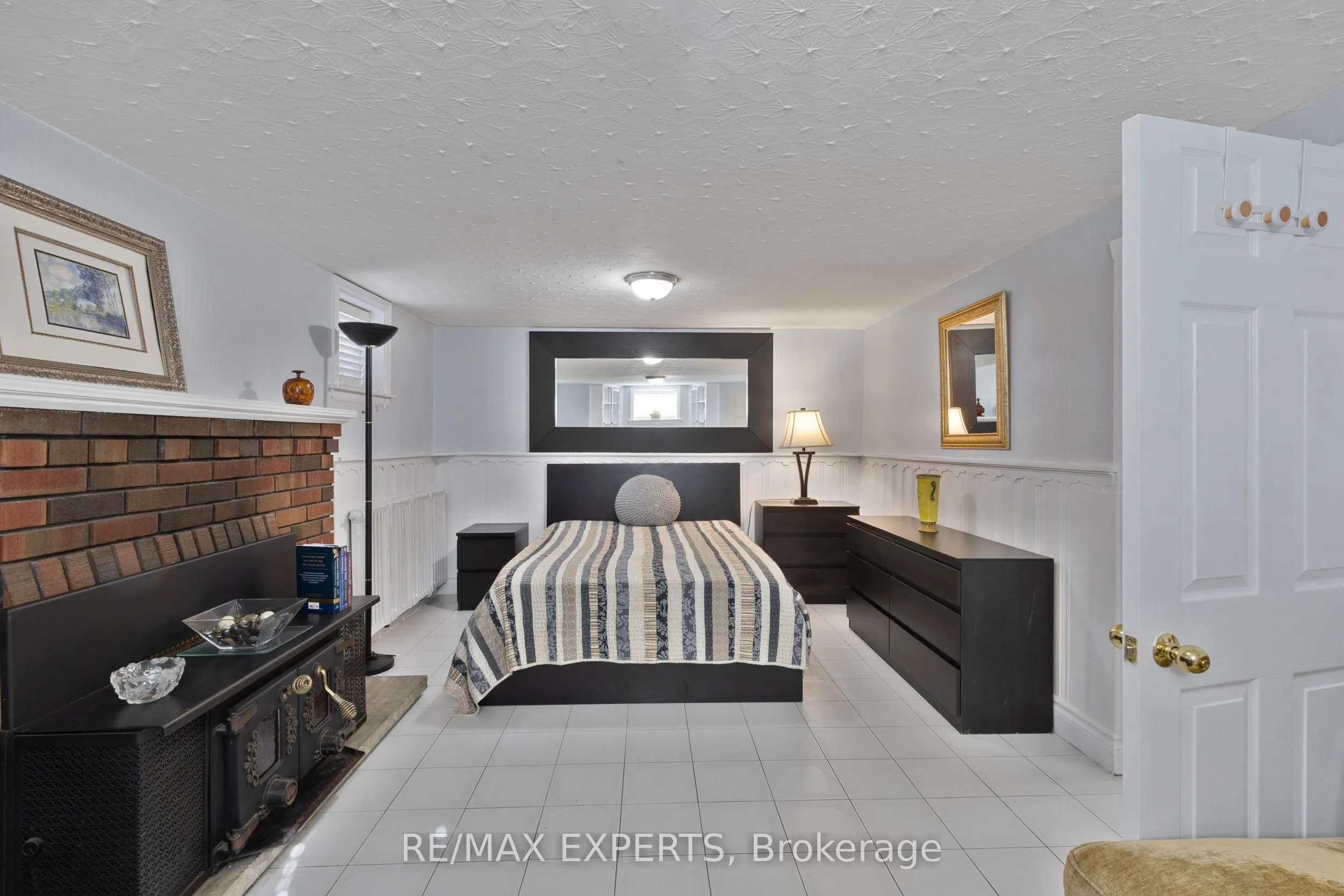114 Trowell Avenue, #Lower