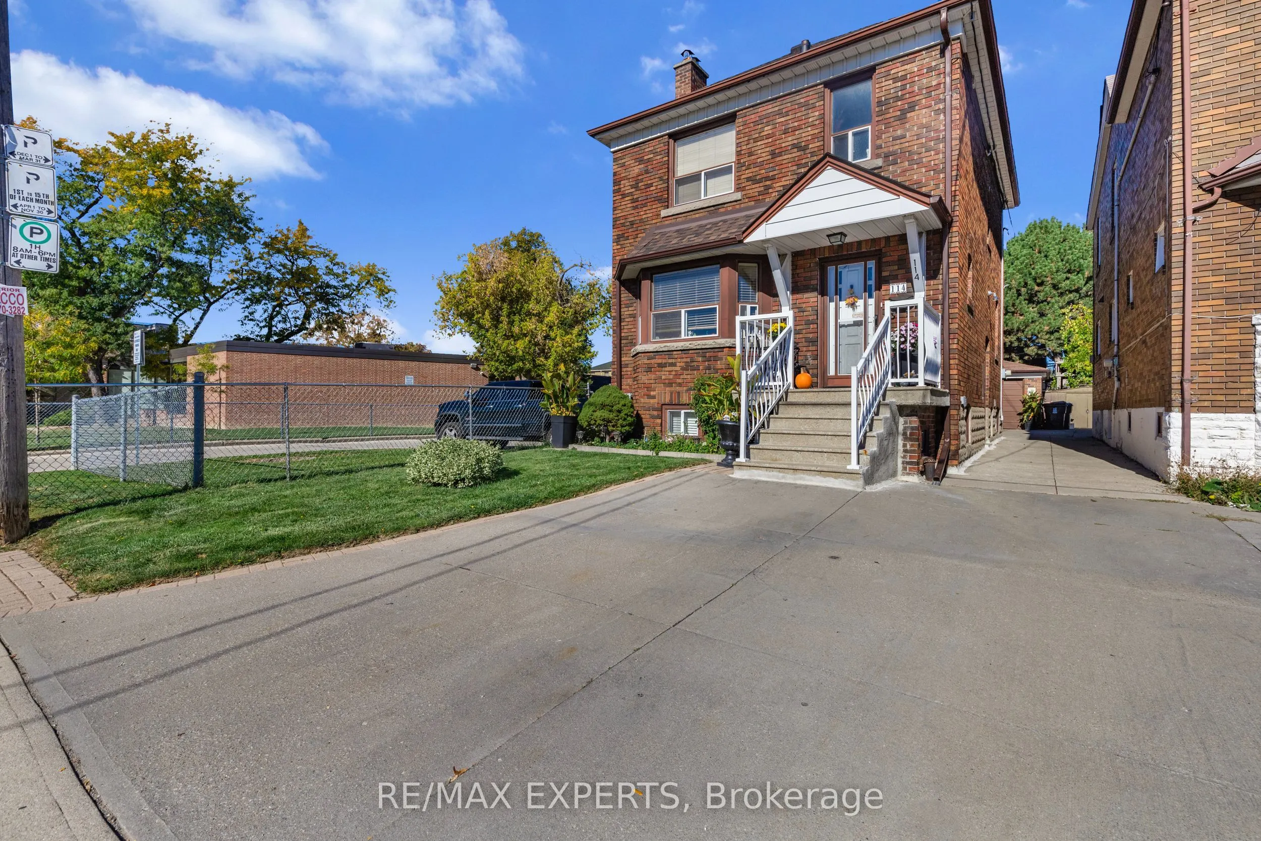 114 Trowell Avenue, #Lower