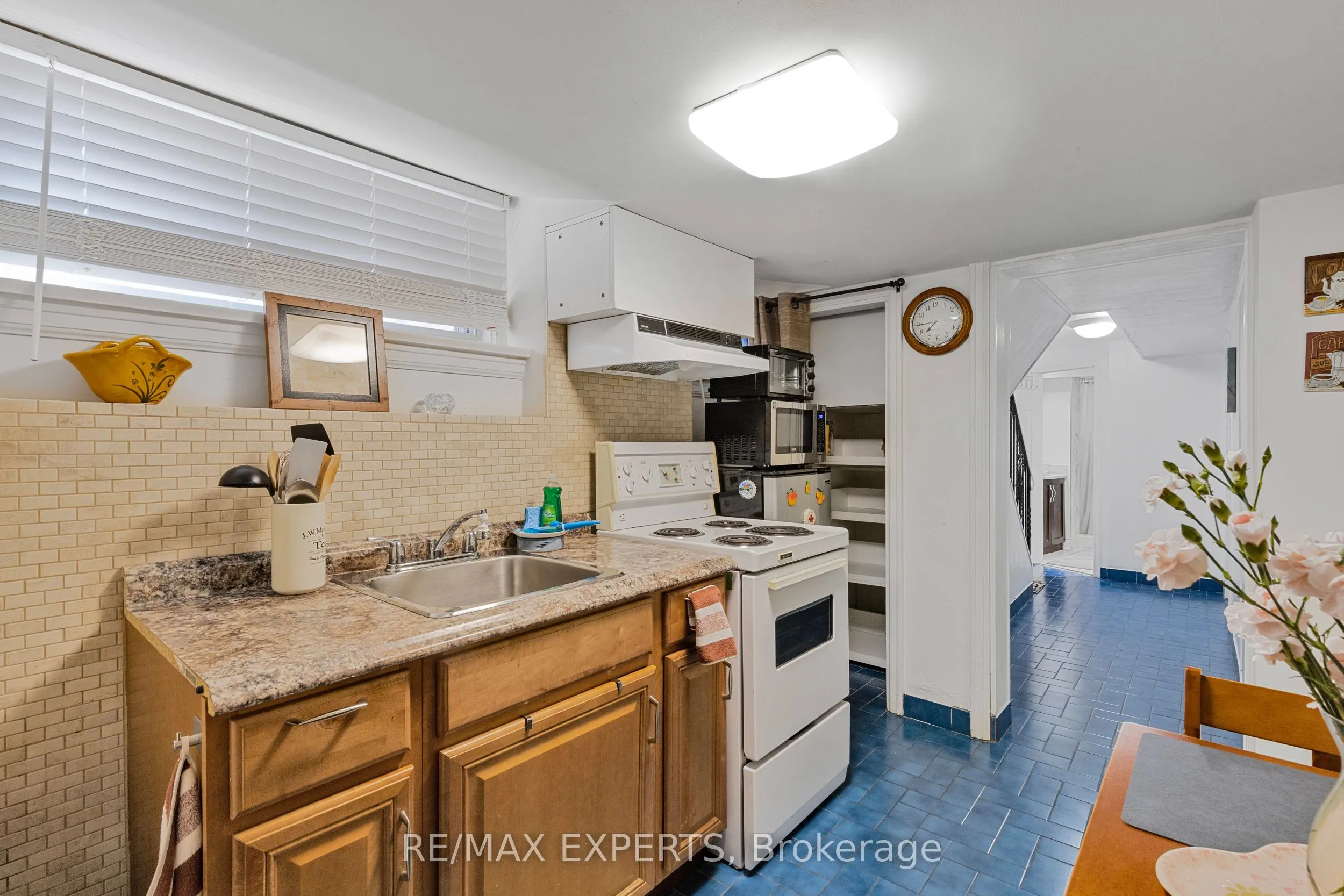 114 Trowell Avenue, #Lower