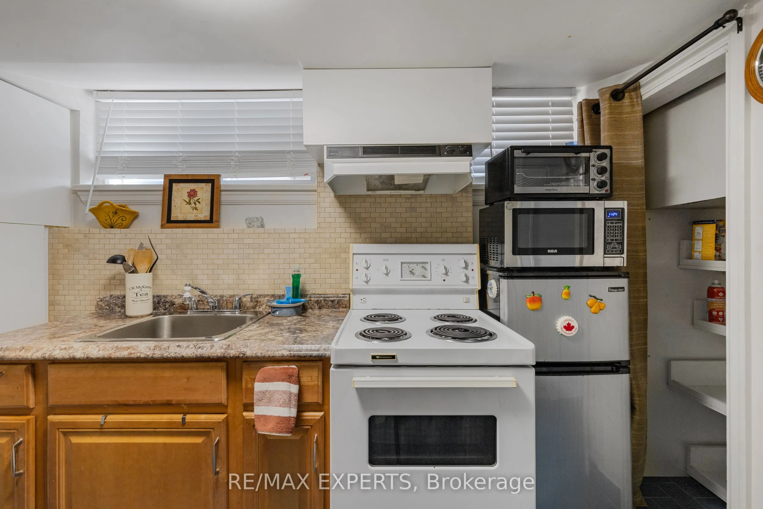114 Trowell Avenue, #Lower