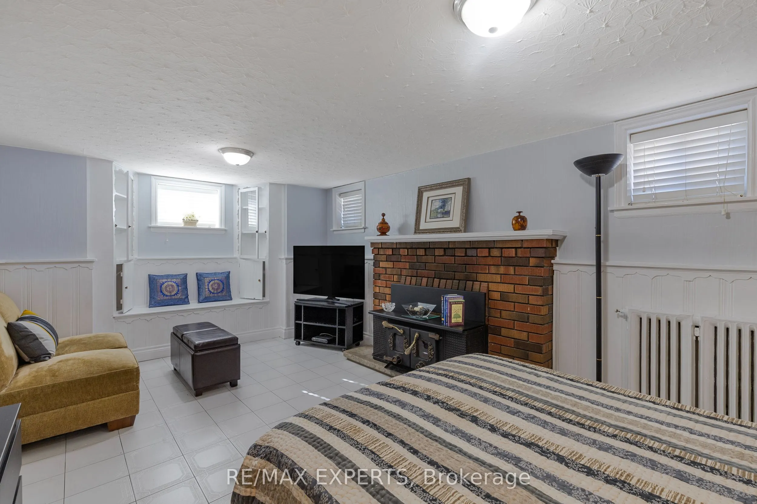 114 Trowell Avenue, #Lower