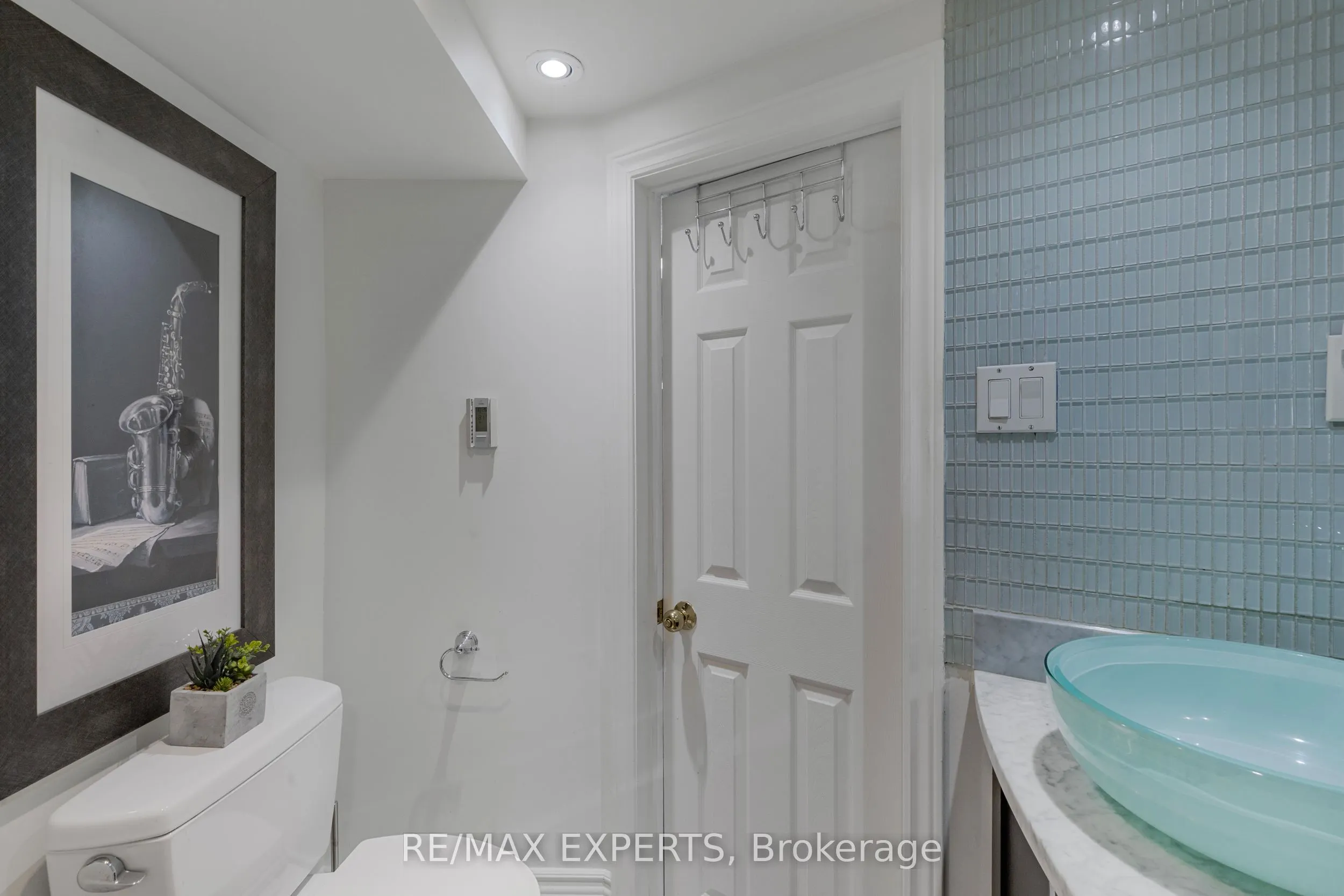 114 Trowell Avenue, #Lower