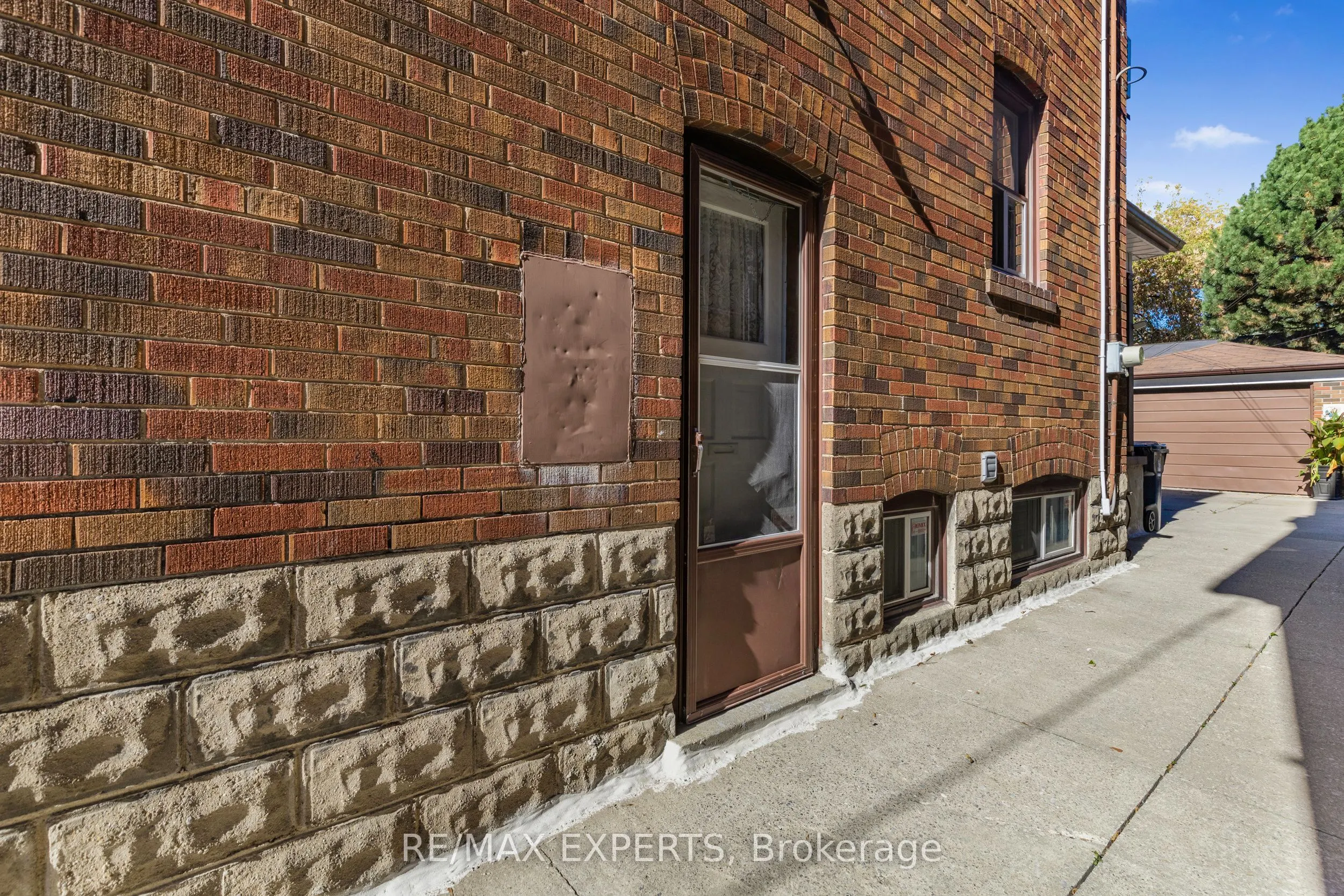114 Trowell Avenue, #Lower
