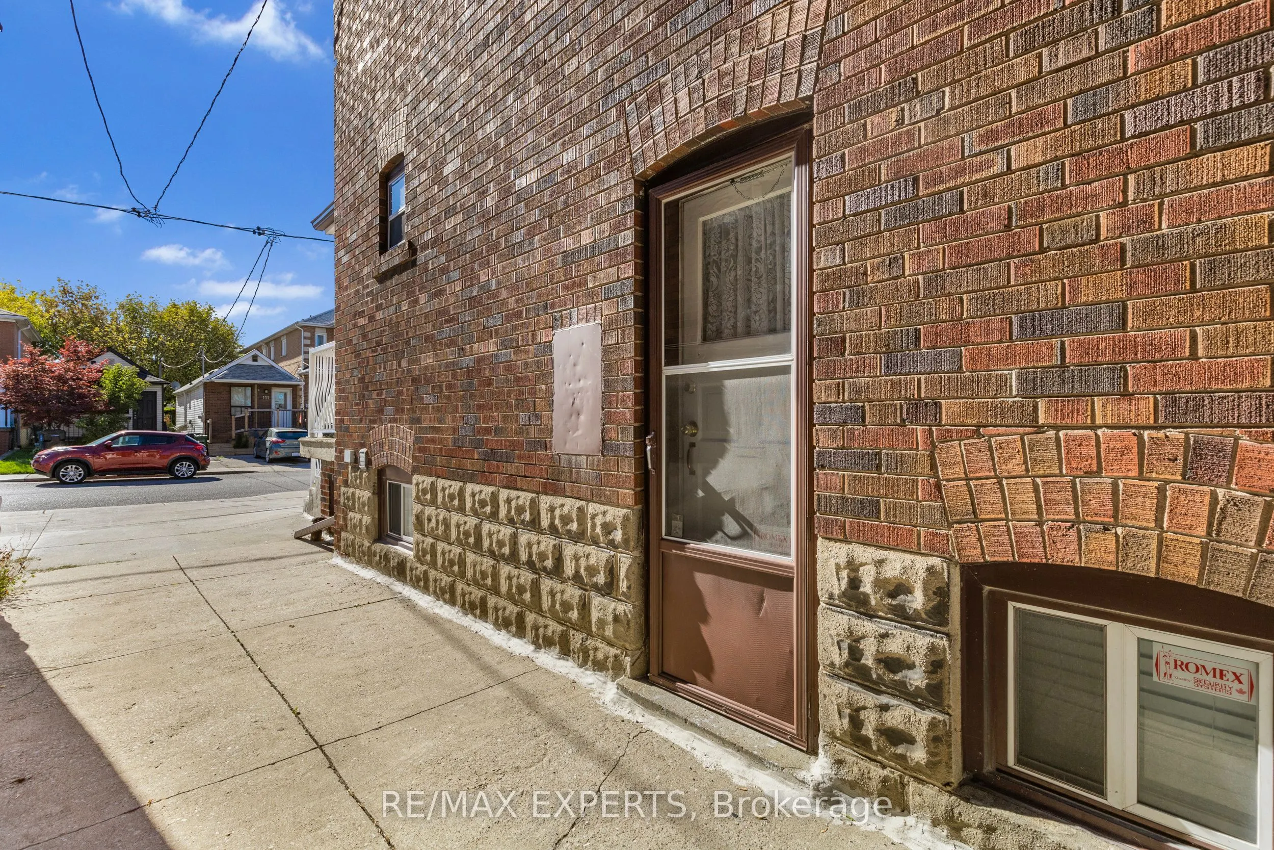114 Trowell Avenue, #Lower
