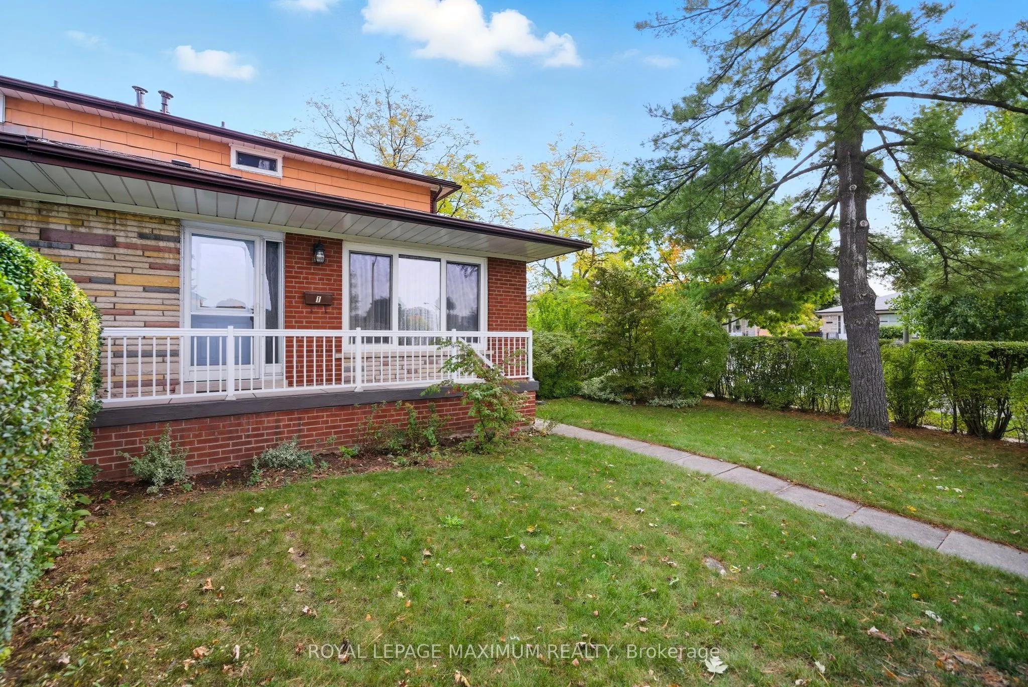 1 Riverton Drive