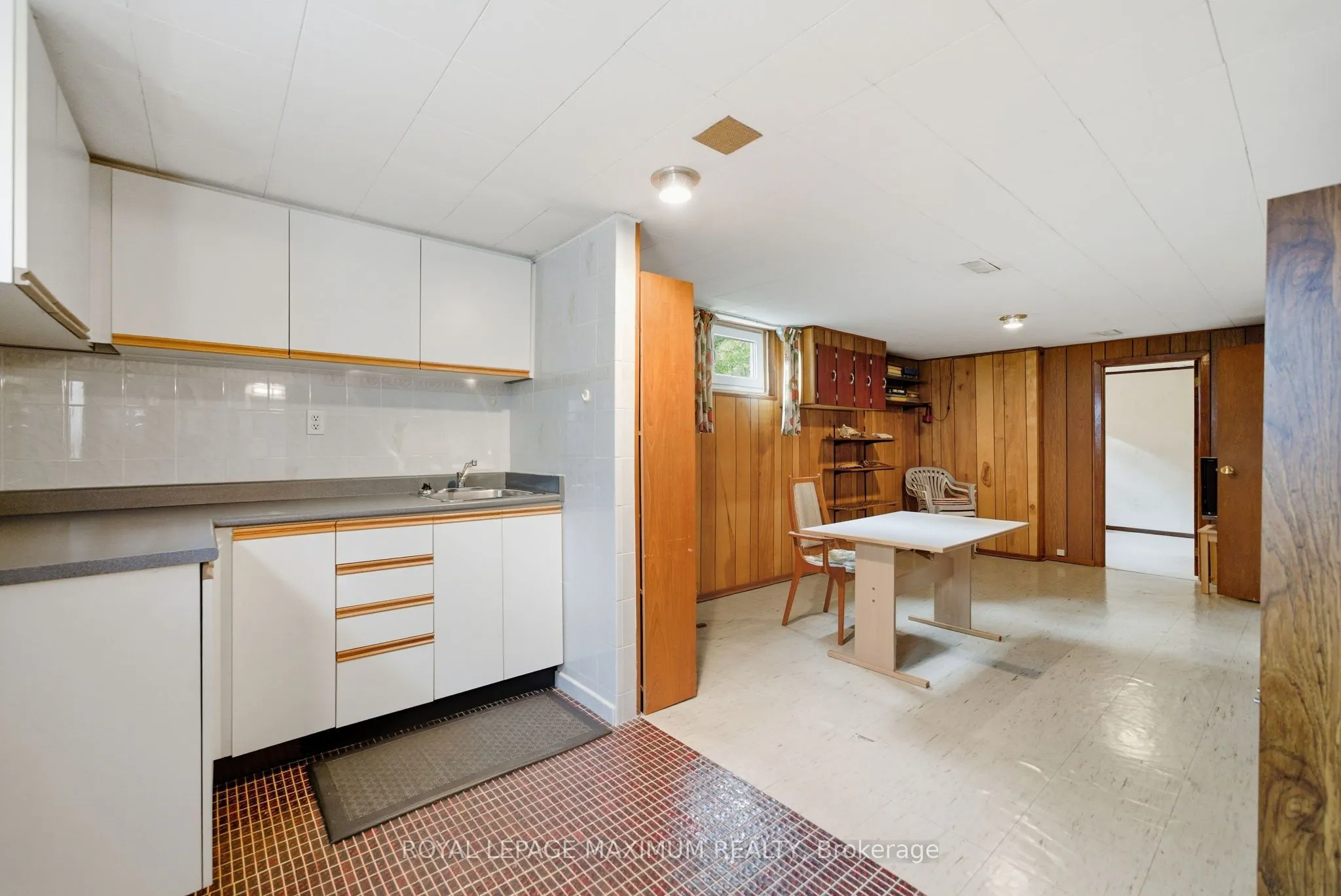 1 Riverton Drive