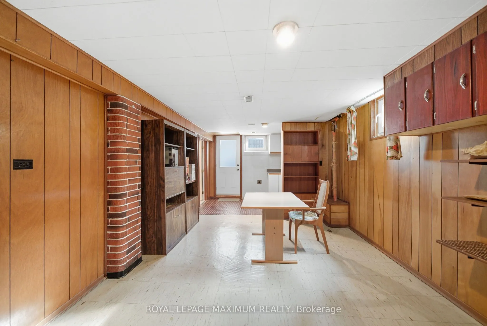 1 Riverton Drive