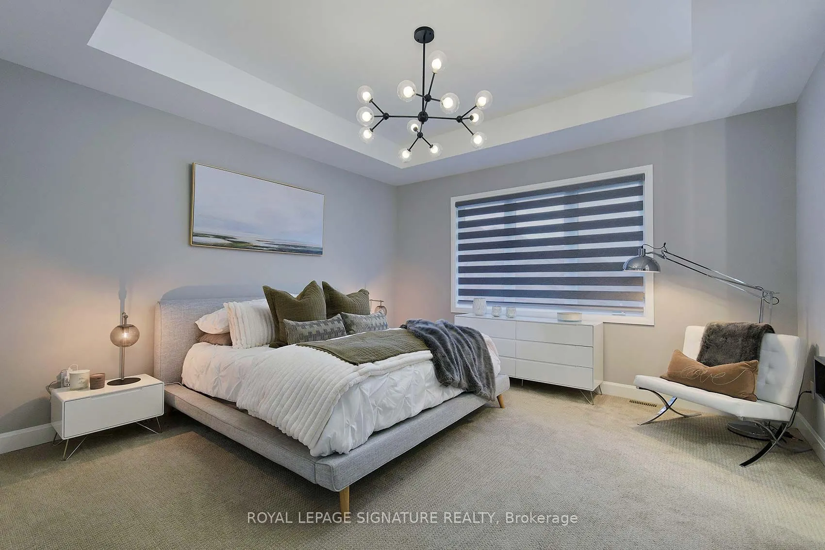 1467 Lakeport Crescent