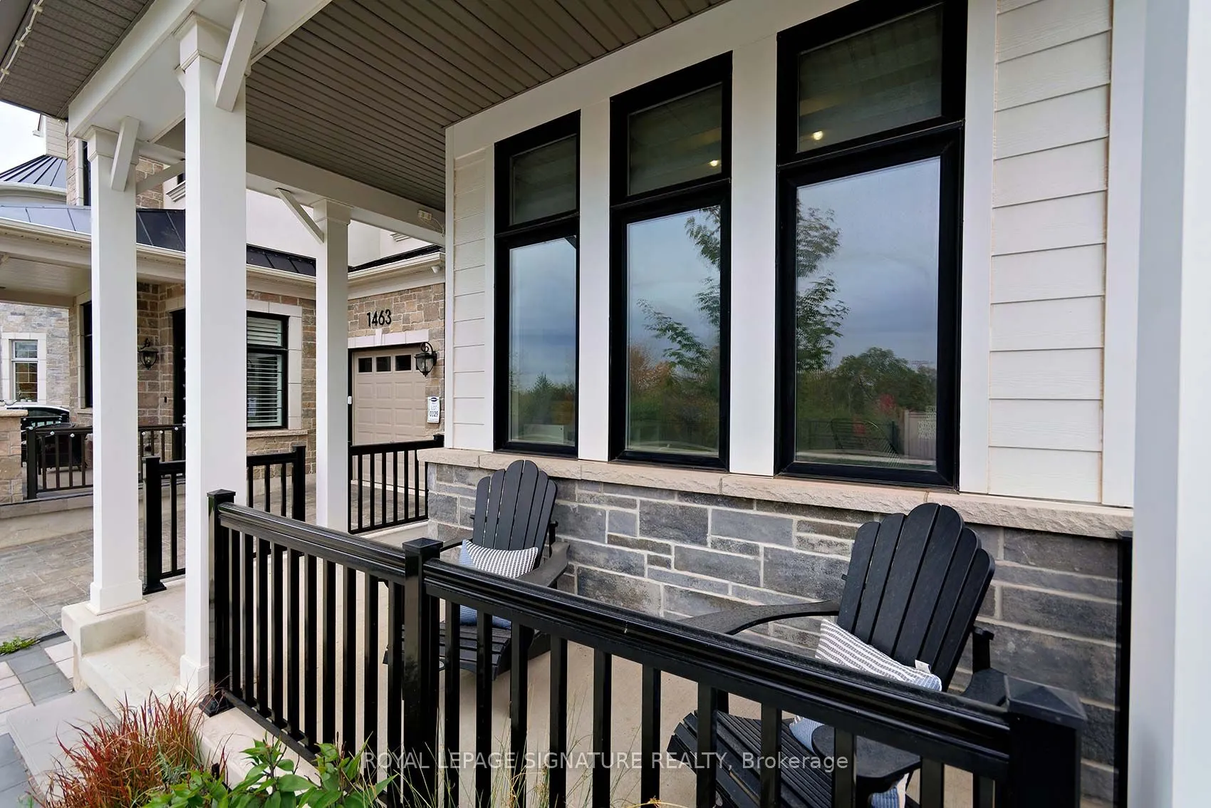 1467 Lakeport Crescent