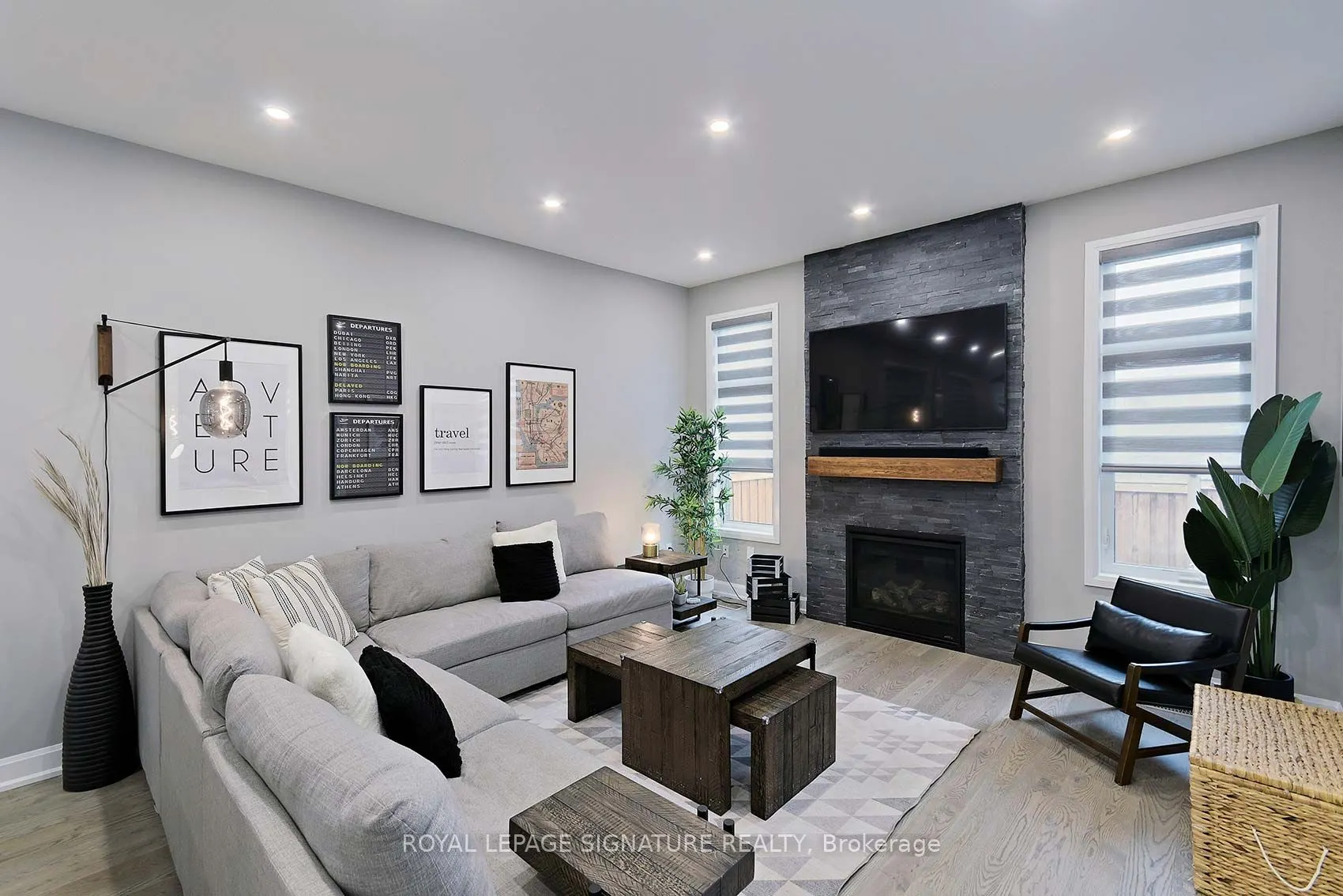 1467 Lakeport Crescent