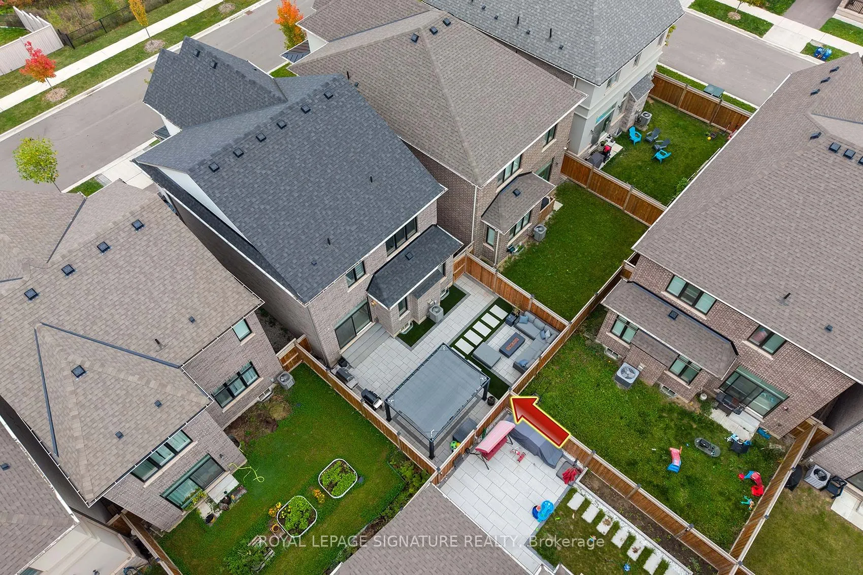 1467 Lakeport Crescent