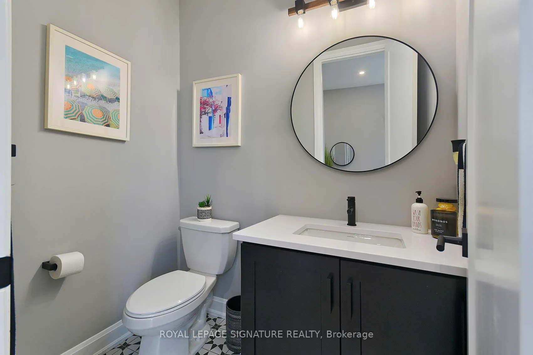 1467 Lakeport Crescent