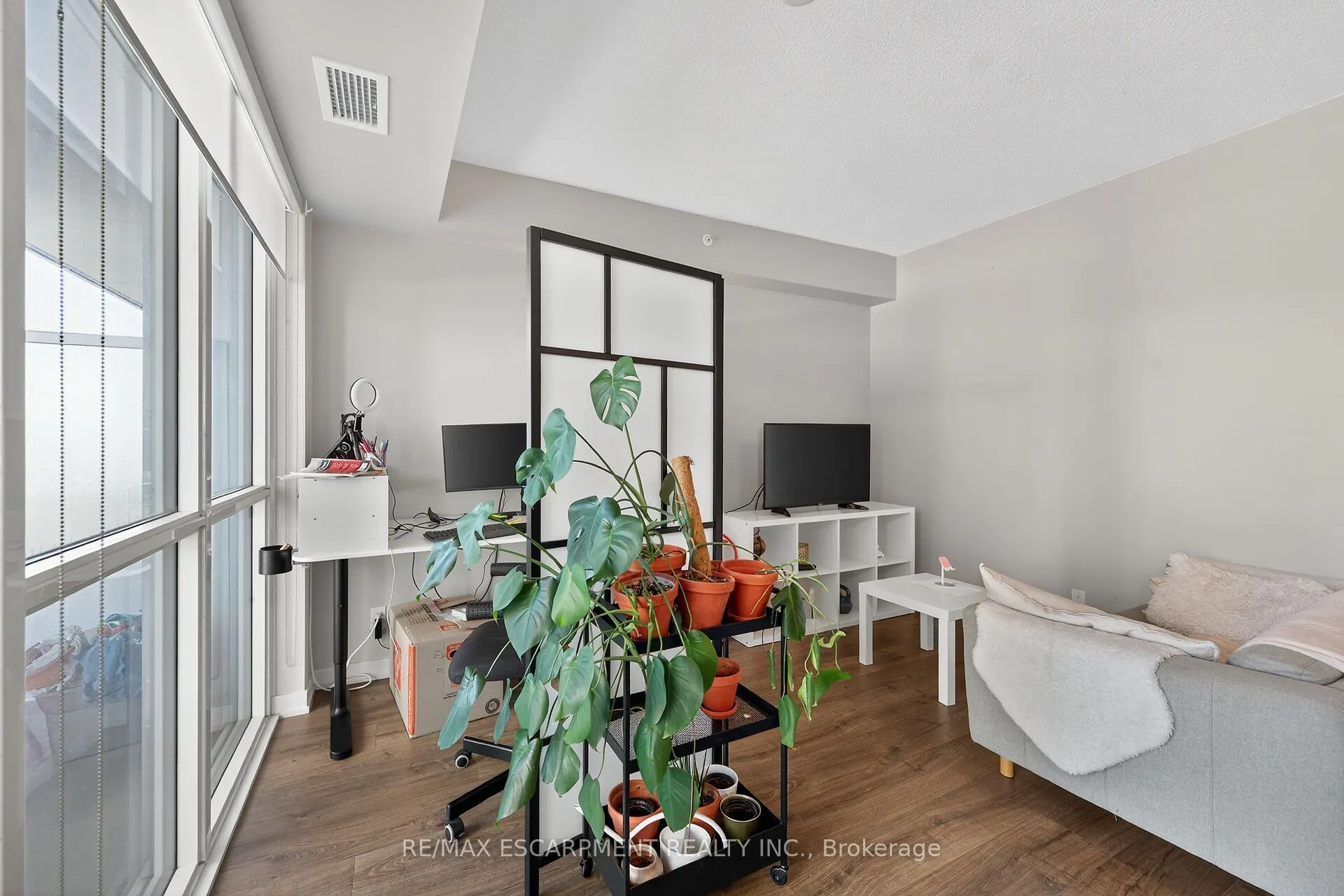 2087 Fairview Street, #1302