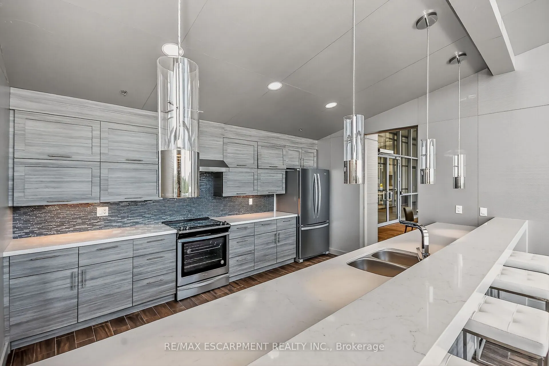 2087 Fairview Street, #1302
