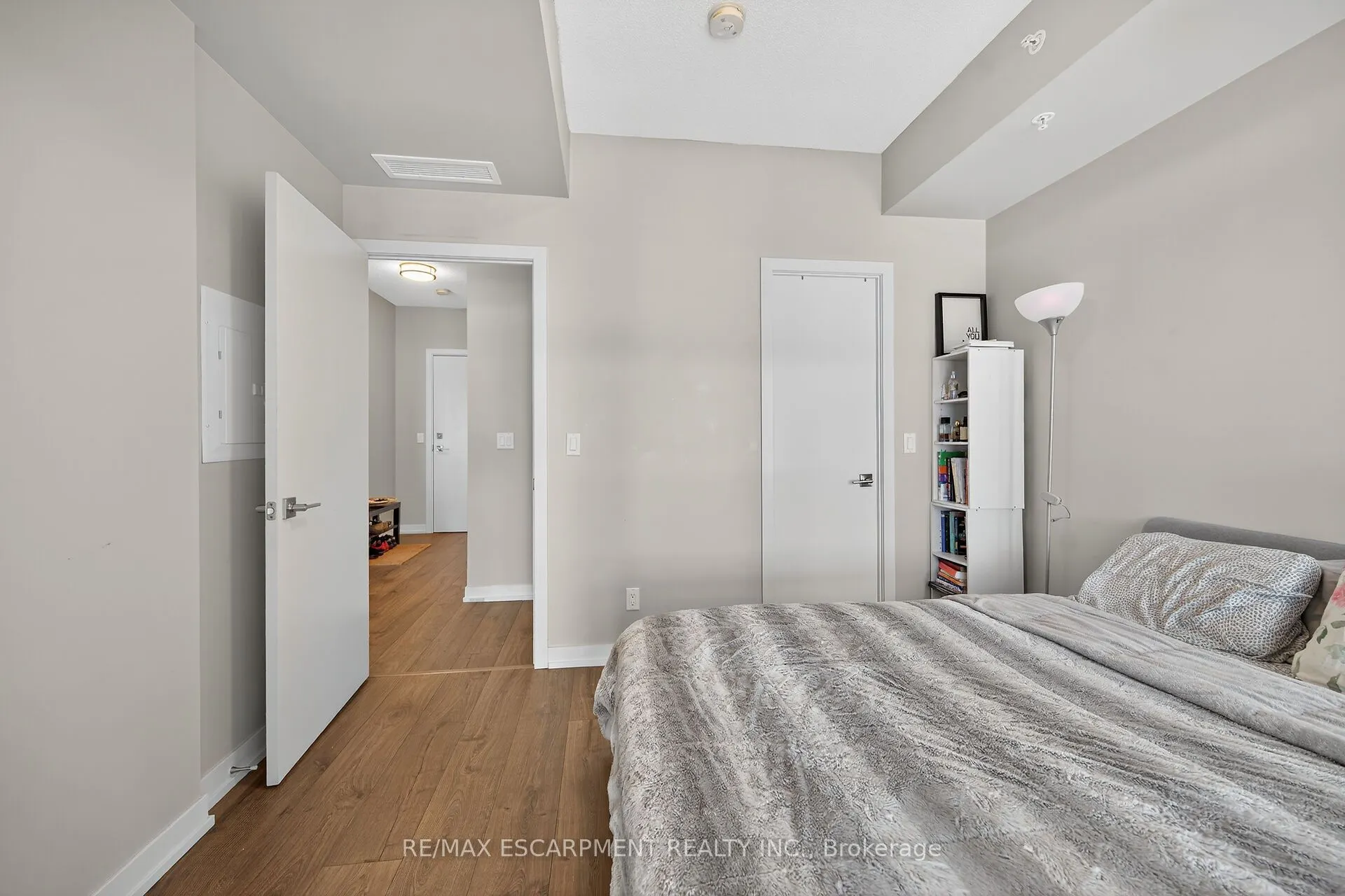 2087 Fairview Street, #1302