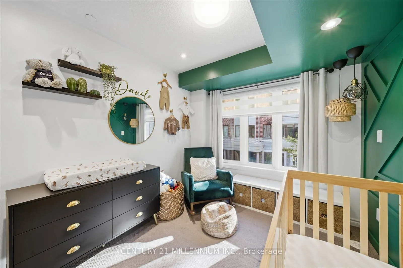 95 Eastwood Park Gardens, #21